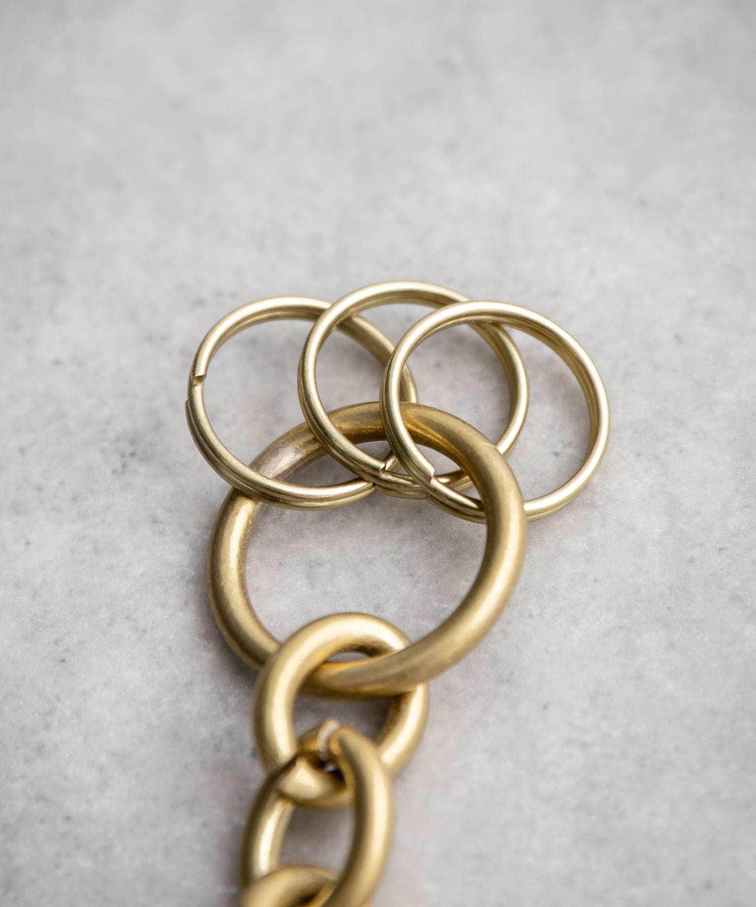 ロッキーモンロー Rocky Monroe キーホルダー キーチャーム メンズ レディース キーリング ストラップ ウサギ 日本製 国産 Butler Verner Sails JF-3047 15568 (ブラス) ブラス