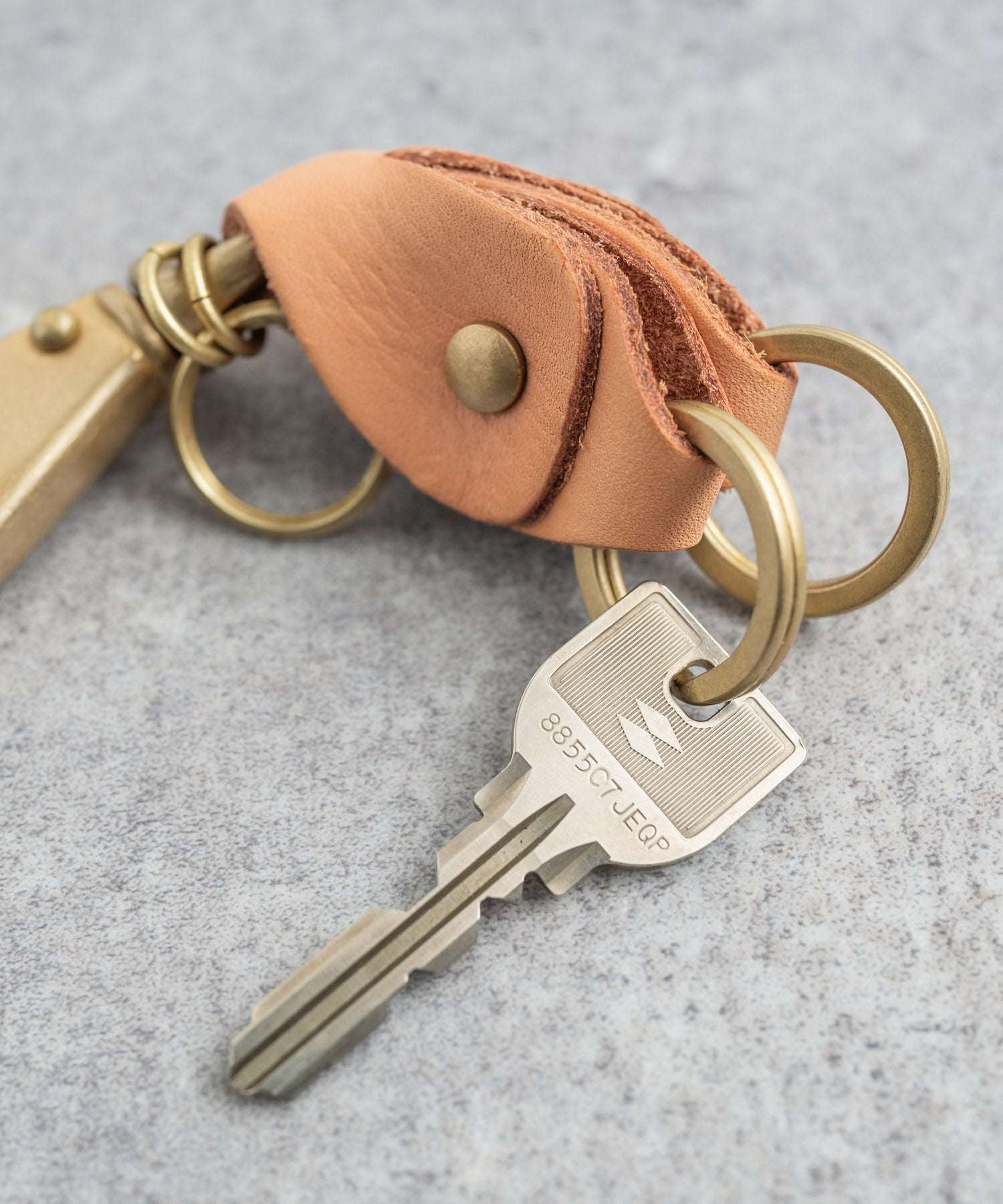 Rocky Monroe Keychain Double Ring brass Brass Men's Genuine Leather Cowhide Tochigi Leather Key Ring Key Charm Key Chain Nascaan 3-Chain Belt Loop Leather Goods Keys