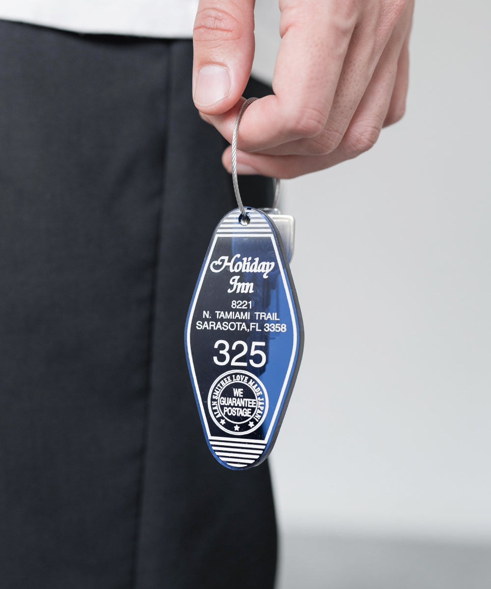 ロッキーモンロー Rocky Monroe キーホルダー メンズ キーチェーン キーチャーム キーリング アクリル アメリカ ホテル モーテル ルームキー 鍵 カギ レトロ アメカジ アクセサリー プレゼ (ブルー) ブルー