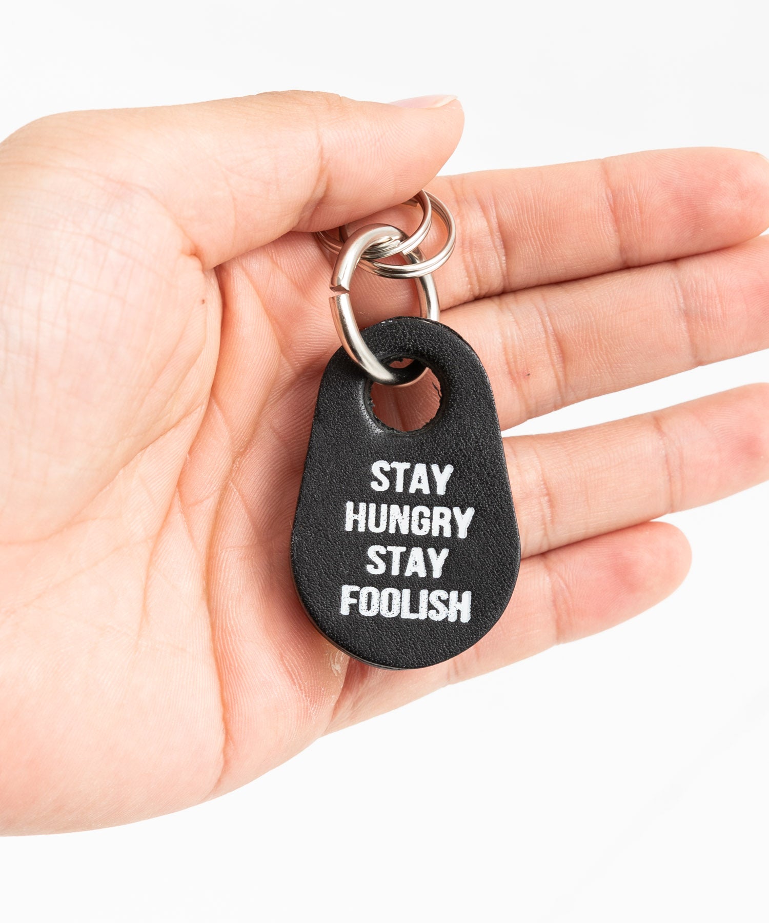 ロッキーモンロー Rocky Monroe キーチャーム COWタグ キーホルダー 本革 メンズ レディース 栃木レザー 牛革 日本製 国産 キーリング ストラップ カジュアル アメカジ シンプル ギフト (キャメル) キャメル