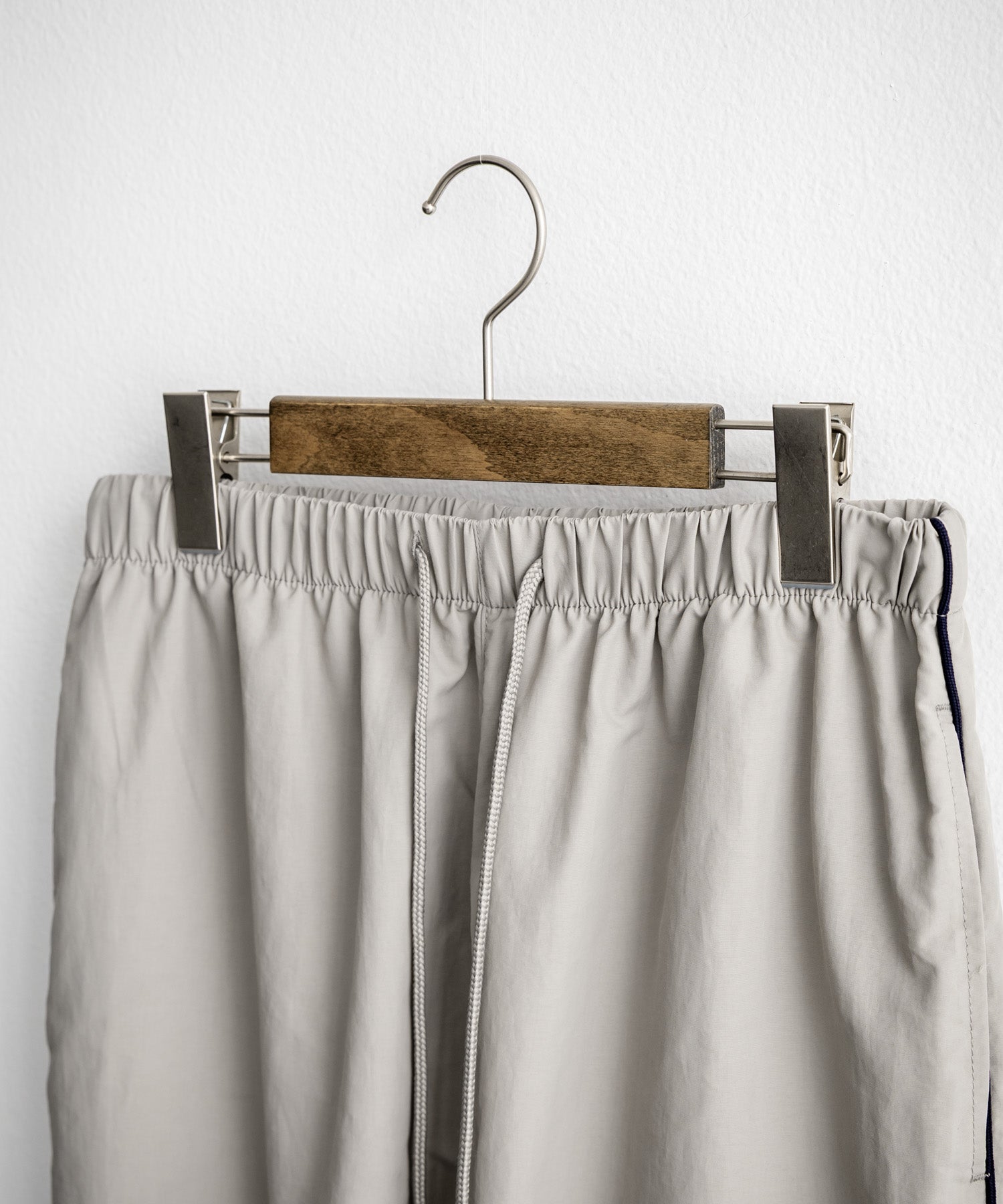 ロッキーモンロー Rocky Monroe トラックパンツ ナイロン サイドジップ ワイド メンズ レディース 配色 2way テック系 パイピング イージージョガー スケーター ドローコード 14308 (グレー) グレー