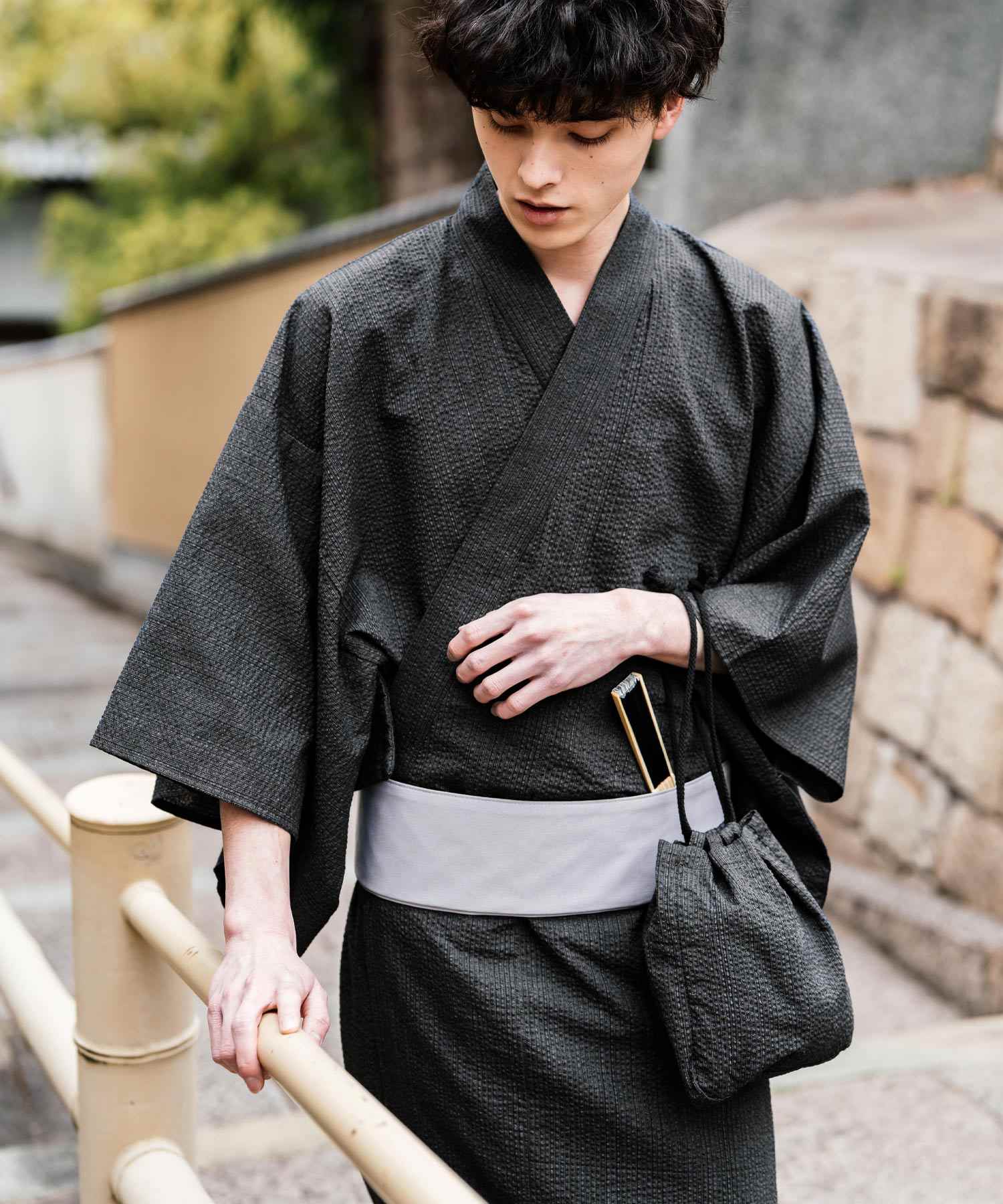 ロッキーモンロー Rocky Monroe 浴衣 5点セット メンズ 黒 下駄 扇子 帯 巾着 信玄袋 着物 和服 しじら織り シアサッカー 無地 ストライプレトロ モダン 花火大会 夏祭り 14155 (グレー) グレー