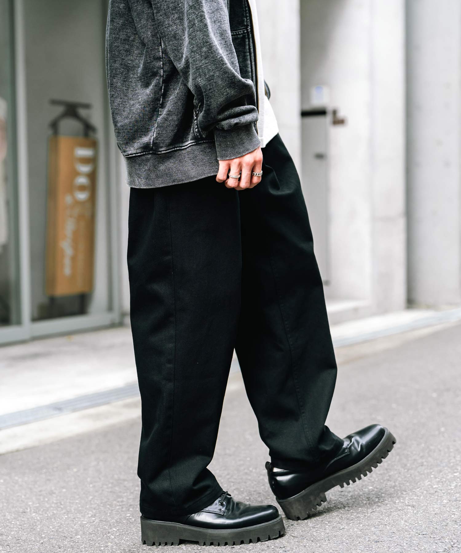 ロッキーモンロー Rocky Monroe ワイドパンツ デニム メンズ テーパード リラックス ルーズ ユーズド ヒゲ加工 ワンウォッシュ ケミカル オーバーダイ ヴィンテージ ブラスト 14464 (ブルーオーバーダイ) ブルーオーバーダイ