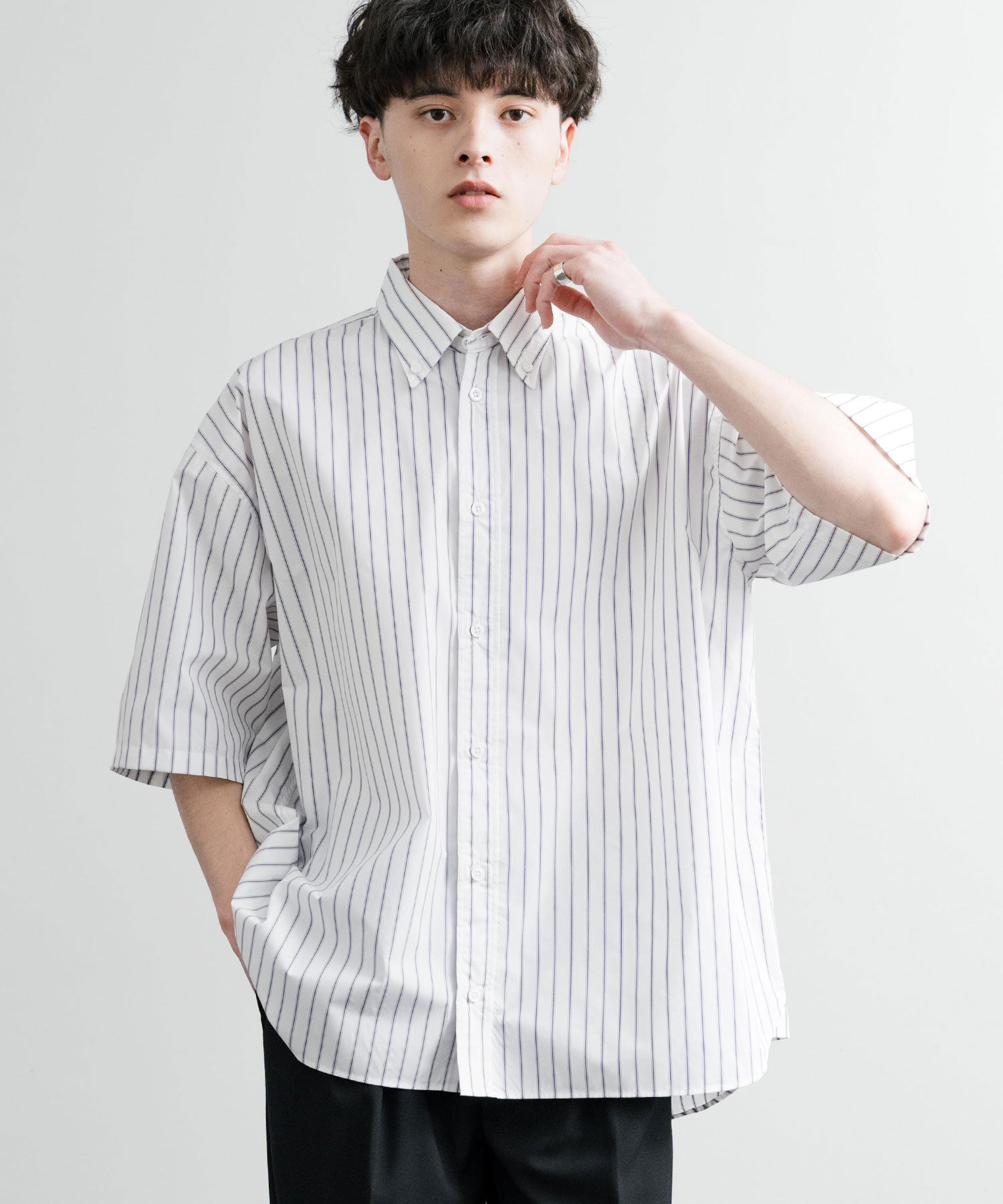 ロッキーモンロー Rocky Monroe 接触冷感 ストライプシャツ 半袖 メンズ ボタンダウン ボクシーAライン ルーズ UVカット日本製 Upscape Audience AUD6609 14696 (アイボリー) アイボリー