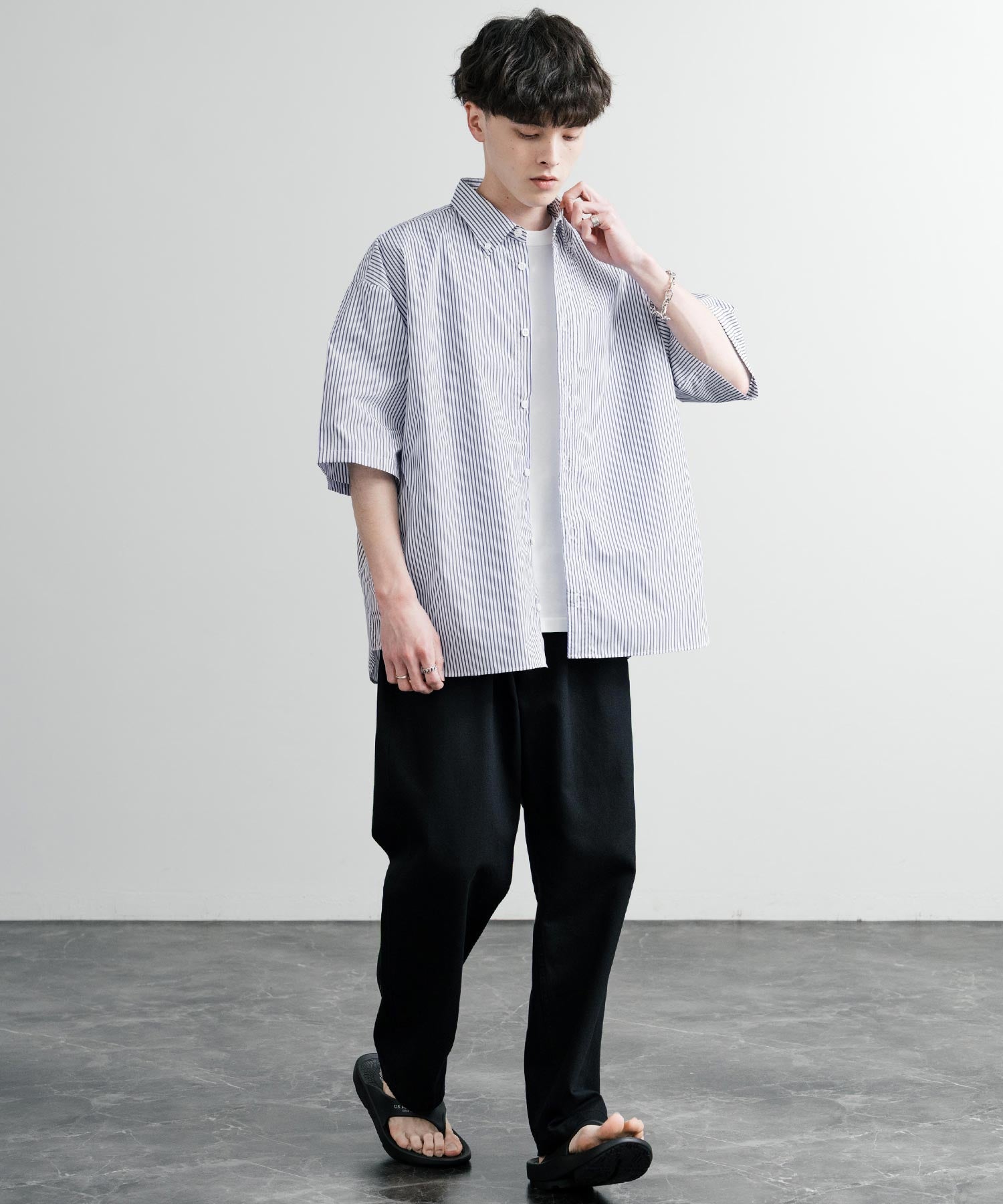 ロッキーモンロー Rocky Monroe 接触冷感 ストライプシャツ 半袖 メンズ ボタンダウン ボクシーAライン ルーズ UVカット日本製 Upscape Audience AUD6609 14696 (アイボリー) アイボリー