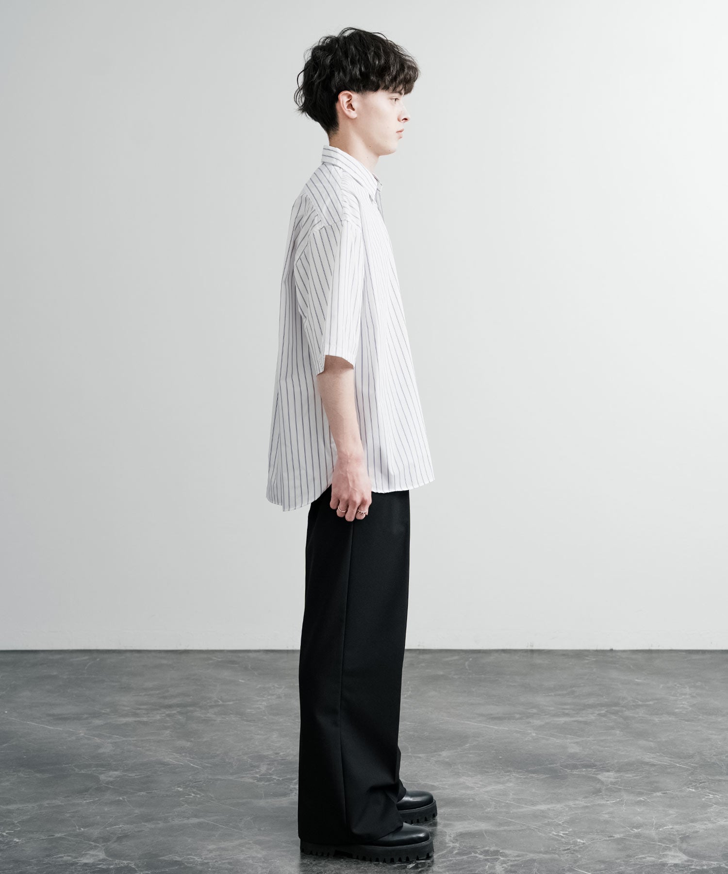 ロッキーモンロー Rocky Monroe 接触冷感 ストライプシャツ 半袖 メンズ ボタンダウン ボクシーAライン ルーズ UVカット日本製 Upscape Audience AUD6609 14696 (アイボリー) アイボリー