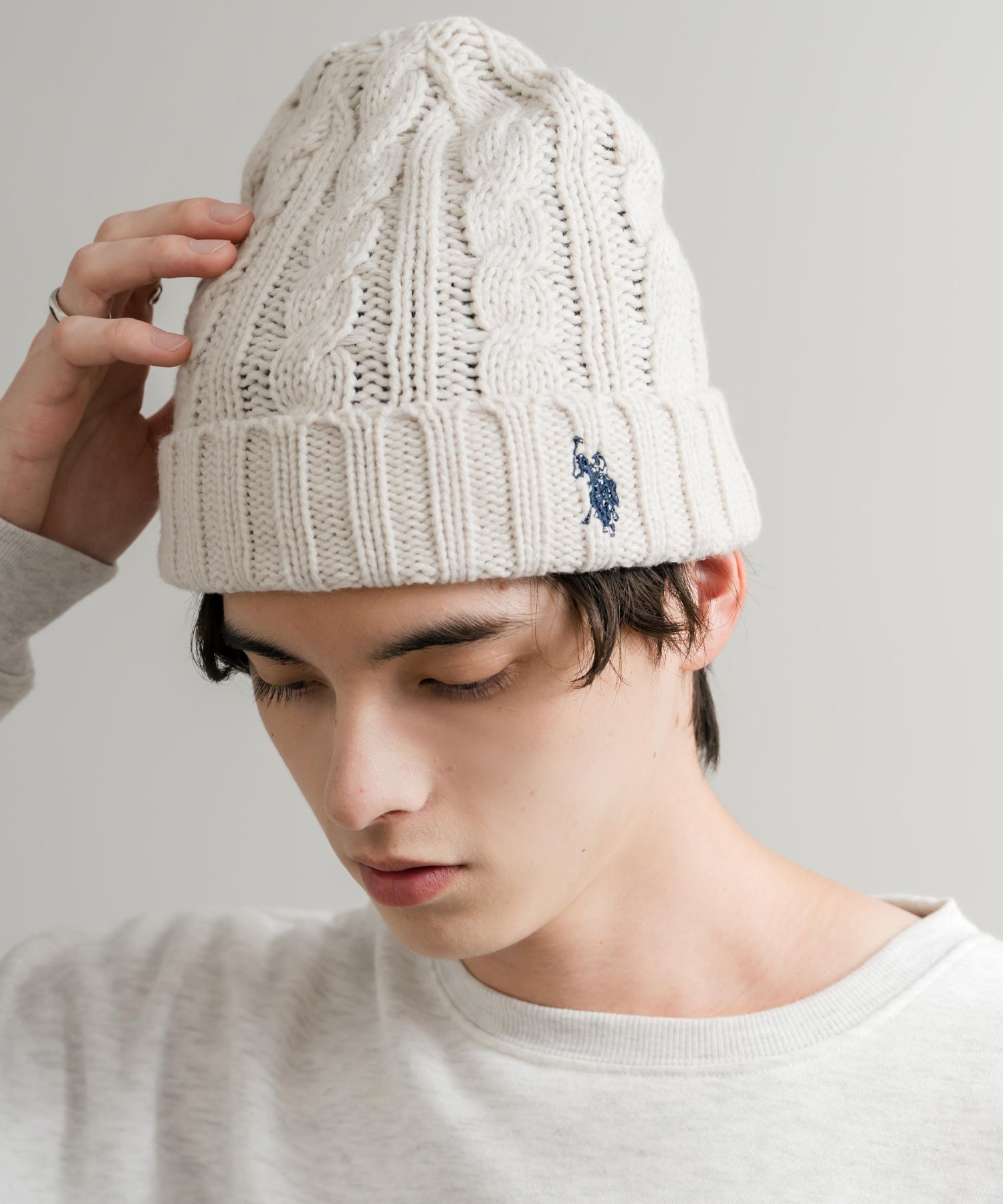 ロッキーモンロー Rocky Monroe ニット帽 ビニー メンズ レディース ニットキャップ 帽子 ケーブル編み 無地 ロゴ刺繍 スノボー 保温性 U.S. POLO ASSN. 14863 (11.アイボリー) 11.アイボリー