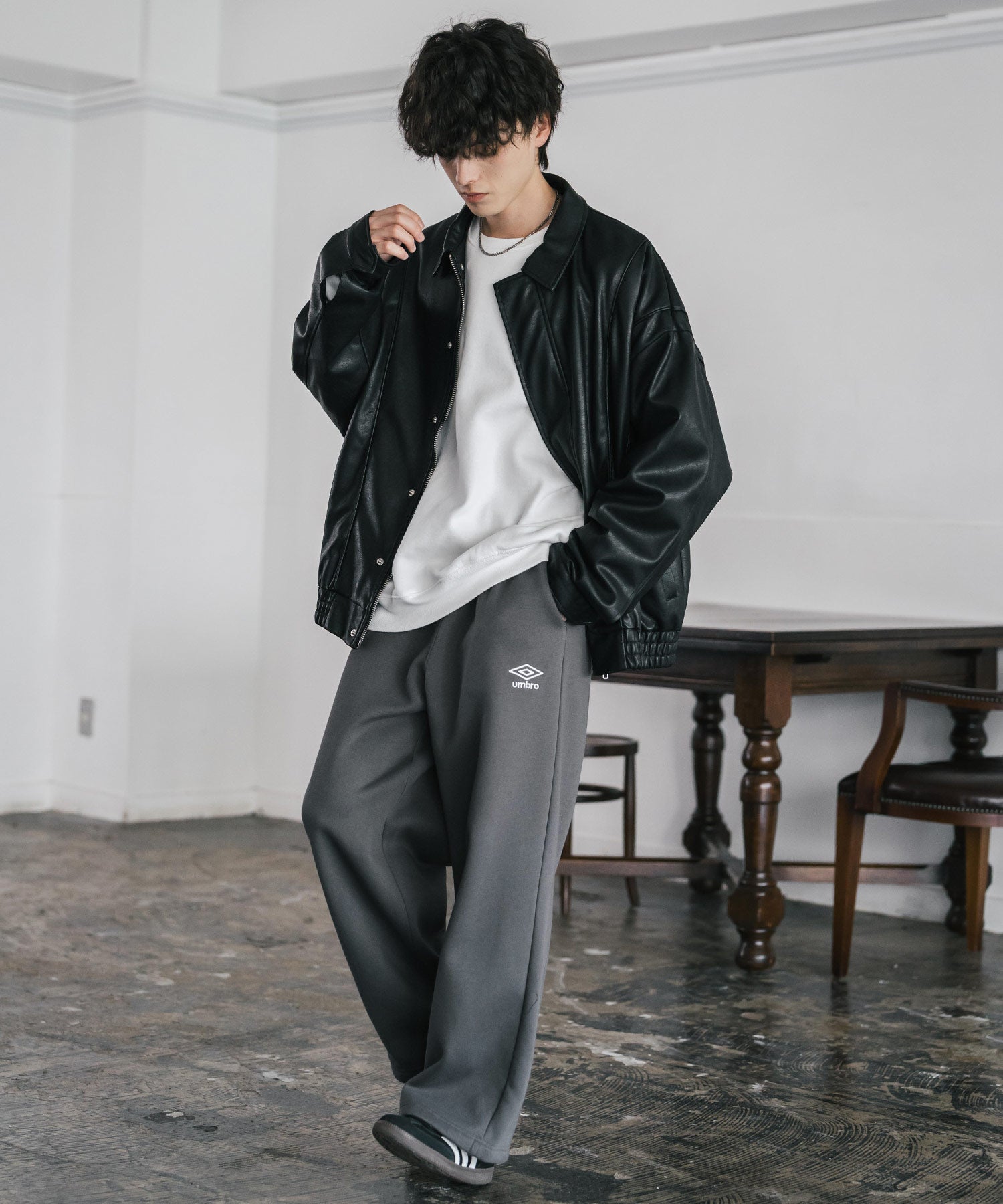 ロッキーモンロー Rocky Monroe UMBRO アンブロ ワイドパンツ スウェット 裏起毛 メンズ レディース ストレート イージー 裾絞り ロゴ刺繍 別注 カジュアル ルームウェア 14944 (ブラック) ブラック