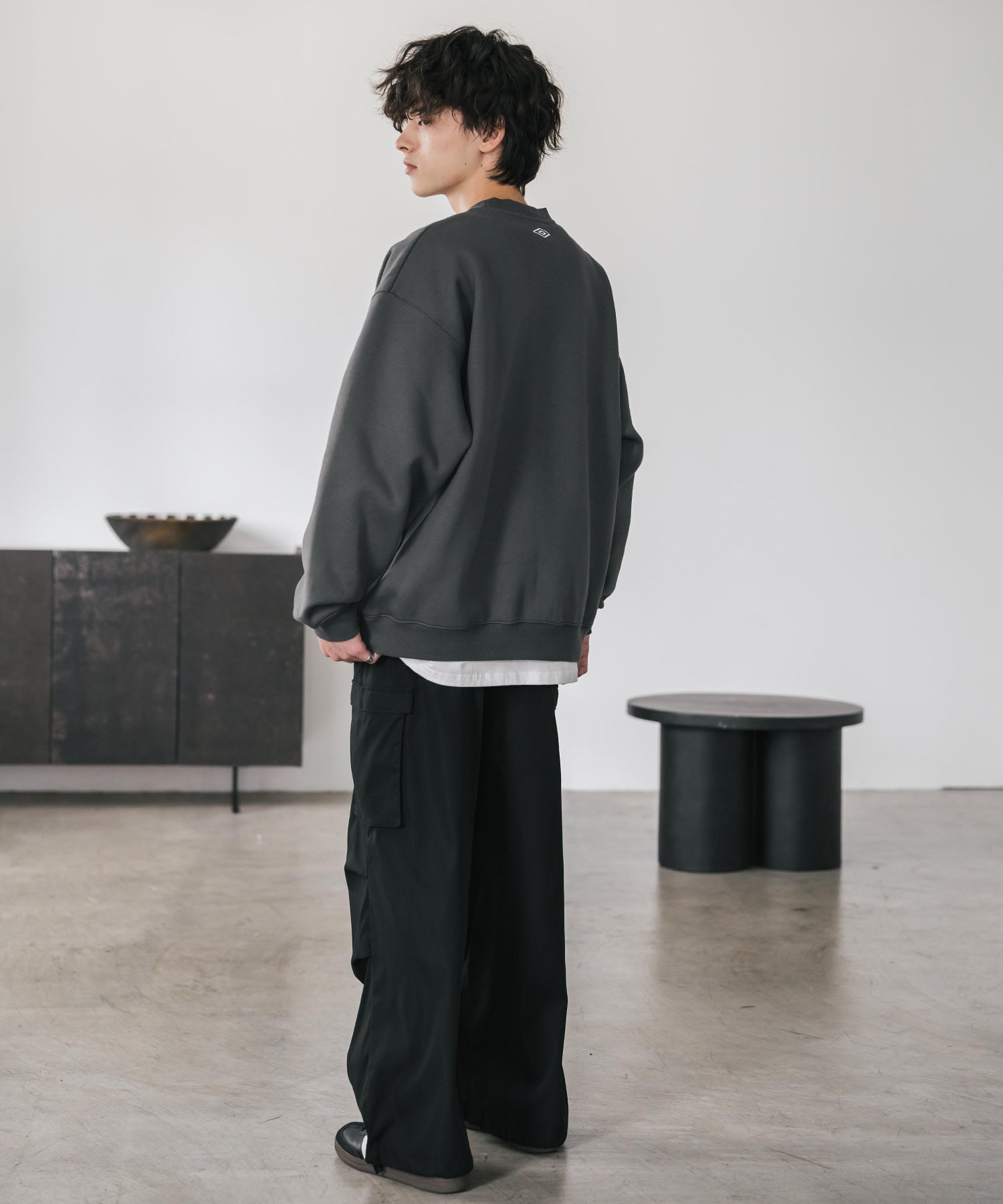 ロッキーモンロー Rocky Monroe UMBRO アンブロ スウェット 裏起毛 長袖 メンズ レディース トレーナー オーバーサイズ ワンポイント ロゴ刺繍 別注 カジュアル ストリート 14940 (チャコール) チャコール