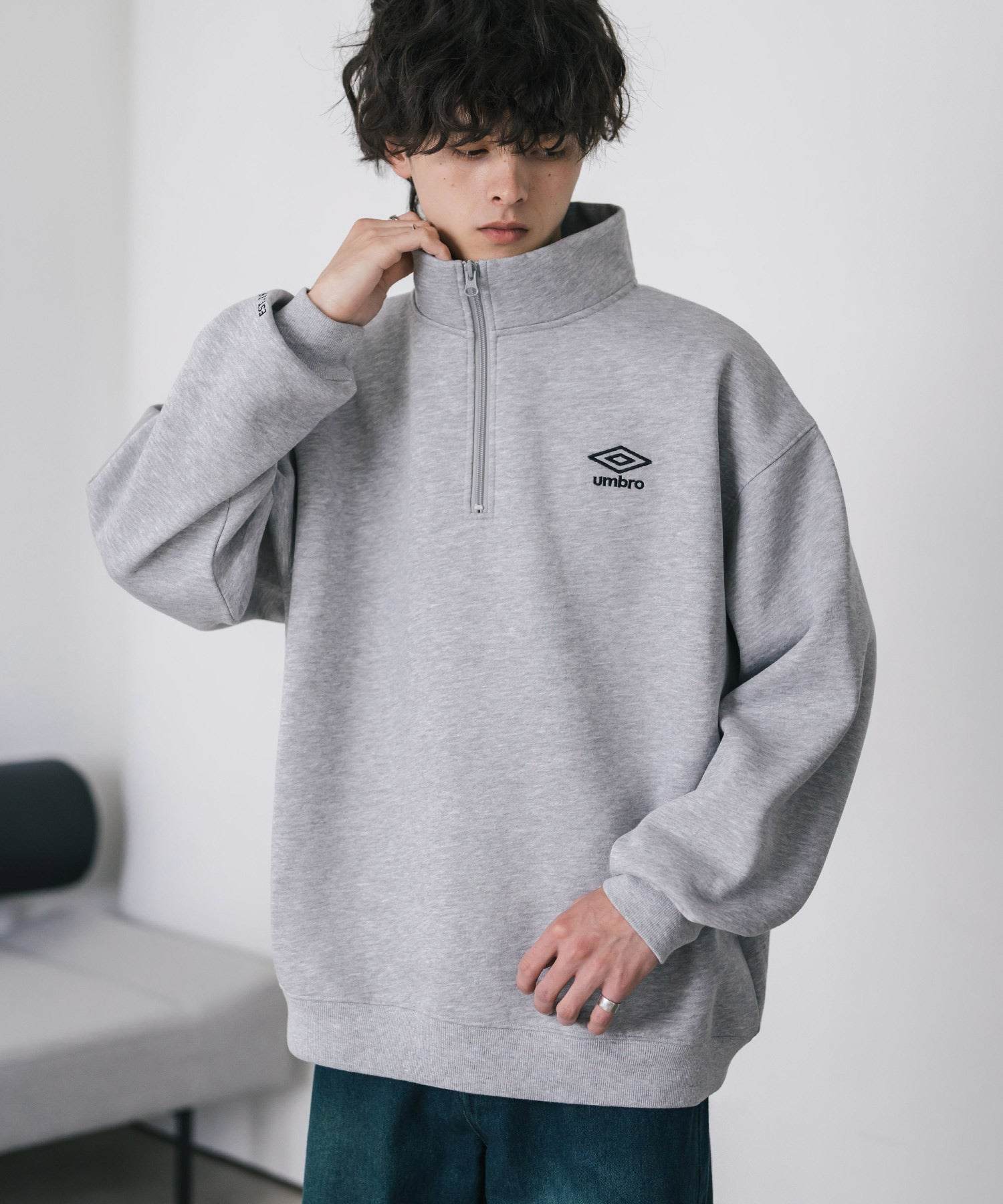 ロッキーモンロー Rocky Monroe UMBRO アンブロ スウェット 裏起毛 長袖 メンズ レディース トレーナー ハーフジップ プルオーバー オーバーサイズ ロゴ刺繍 別注コラボ 14942 (杢グレー) 杢グレー