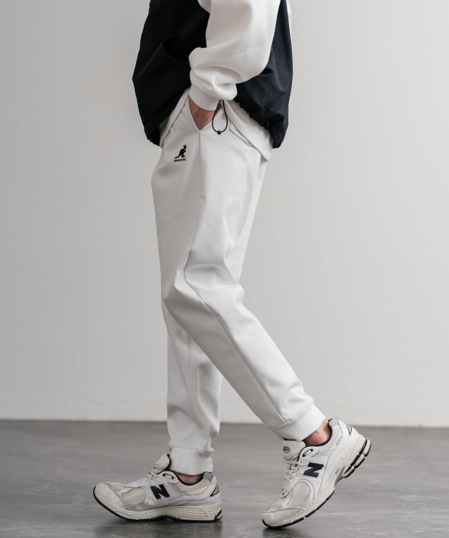 ロッキーモンロー Rocky Monroe KANGOL ジョガーパンツ 暖パン 裏起毛 裏フリース 蓄熱 新色追加 メンズ レディース イージー スリム テーパード ストレッチ 別注コラボ 14622 (ホワイト) ホワイト