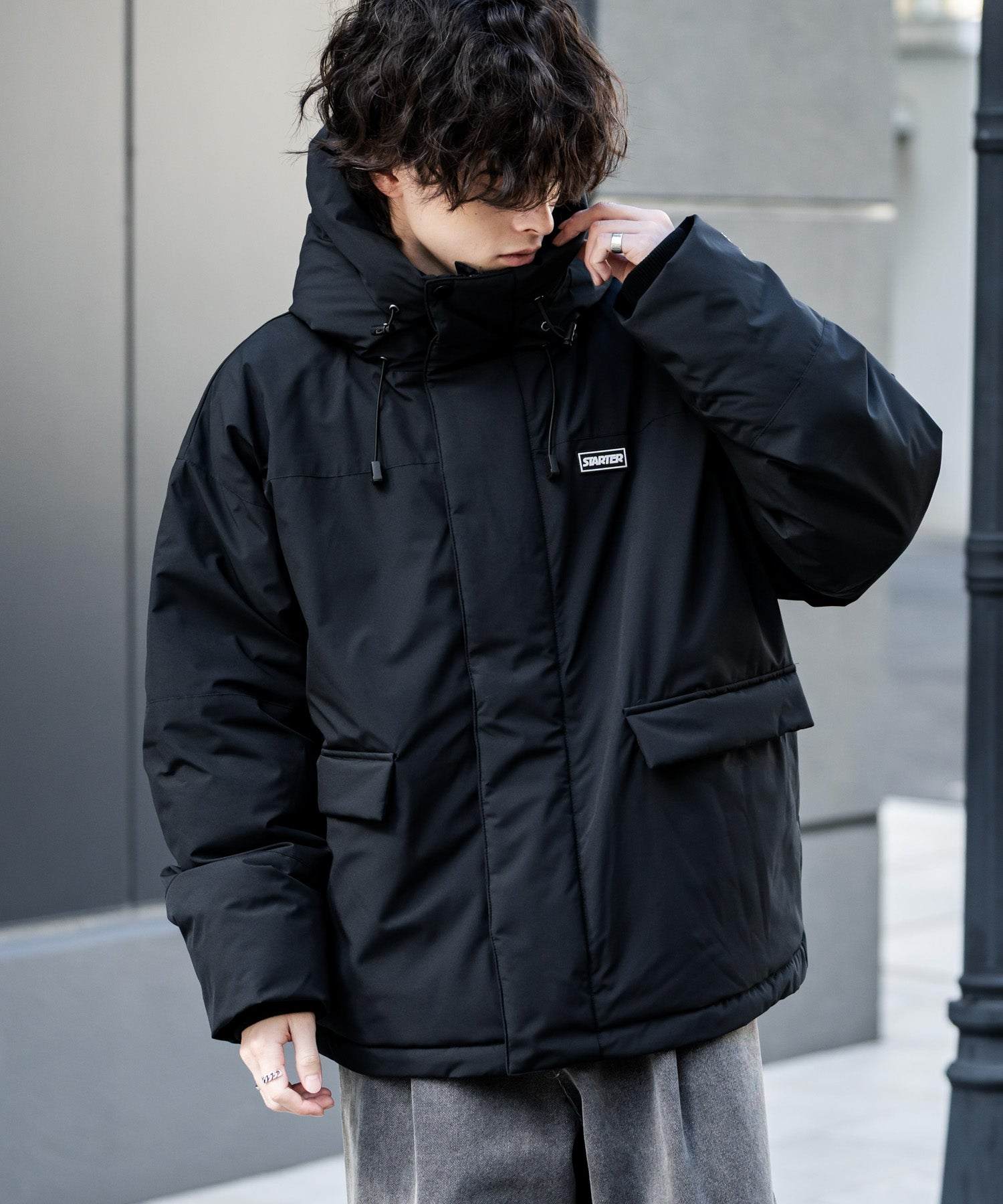 ロッキーモンロー Rocky Monroe ファイバーダウンジャケット 中綿 アウター フードジャケット メンズ レディース ブルゾン ロゴ 刺繍 STARTER BLACK LABEL 15013 (グレー) グレー