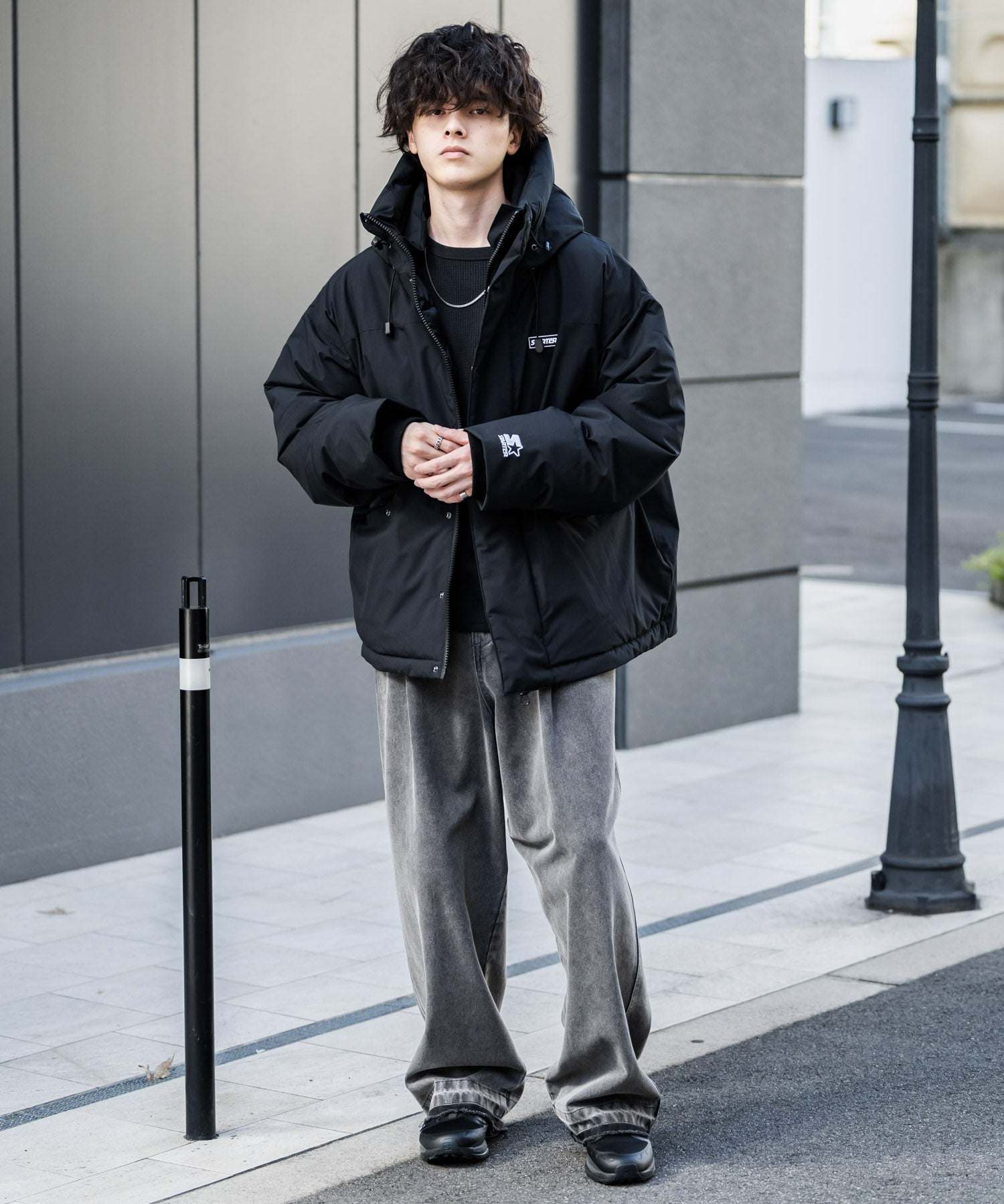 ロッキーモンロー Rocky Monroe ファイバーダウンジャケット 中綿 アウター フードジャケット メンズ レディース ブルゾン ロゴ 刺繍 STARTER BLACK LABEL 15013 (グレー) グレー