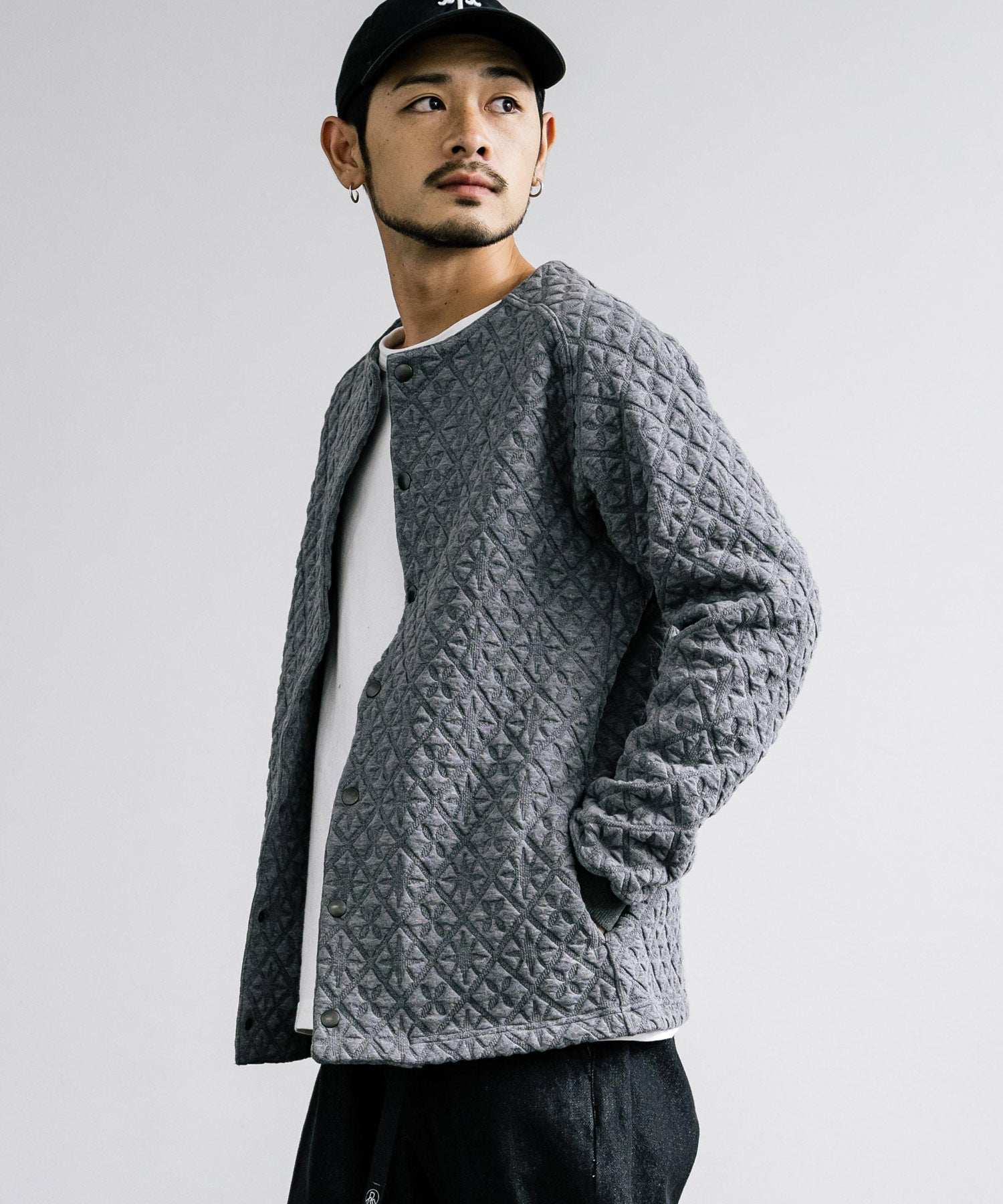 ロッキーモンロー Rocky Monroe ノーカラージャケット ブルゾン キルティングライナー メンズ カーディガン クロス ケーブル 国産 Upscape Audience AUD7330 15388 (ケーブルブラック) ケーブルブラック