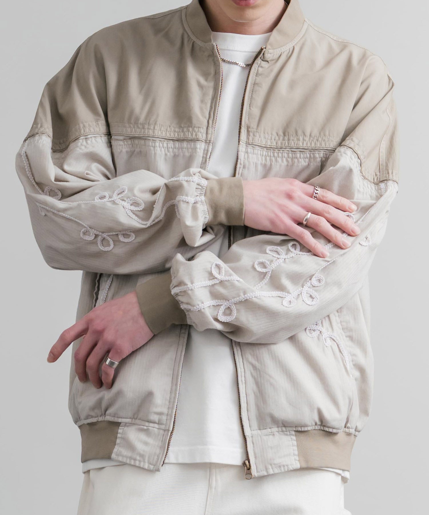 ロッキーモンロー Rocky Monroe ブルゾン ショート丈 メンズ ダービージャケット ライトアウター 異素材 オーバーサイズ ラグラン 薄手 KRIFF MAYER 2534003 15612 (20.ベージュ) 20.ベージュ