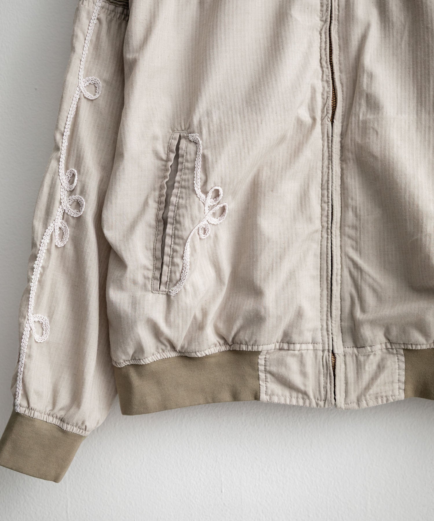 ロッキーモンロー Rocky Monroe ブルゾン ショート丈 メンズ ダービージャケット ライトアウター 異素材 オーバーサイズ ラグラン 薄手 KRIFF MAYER 2534003 15612 (20.ベージュ) 20.ベージュ