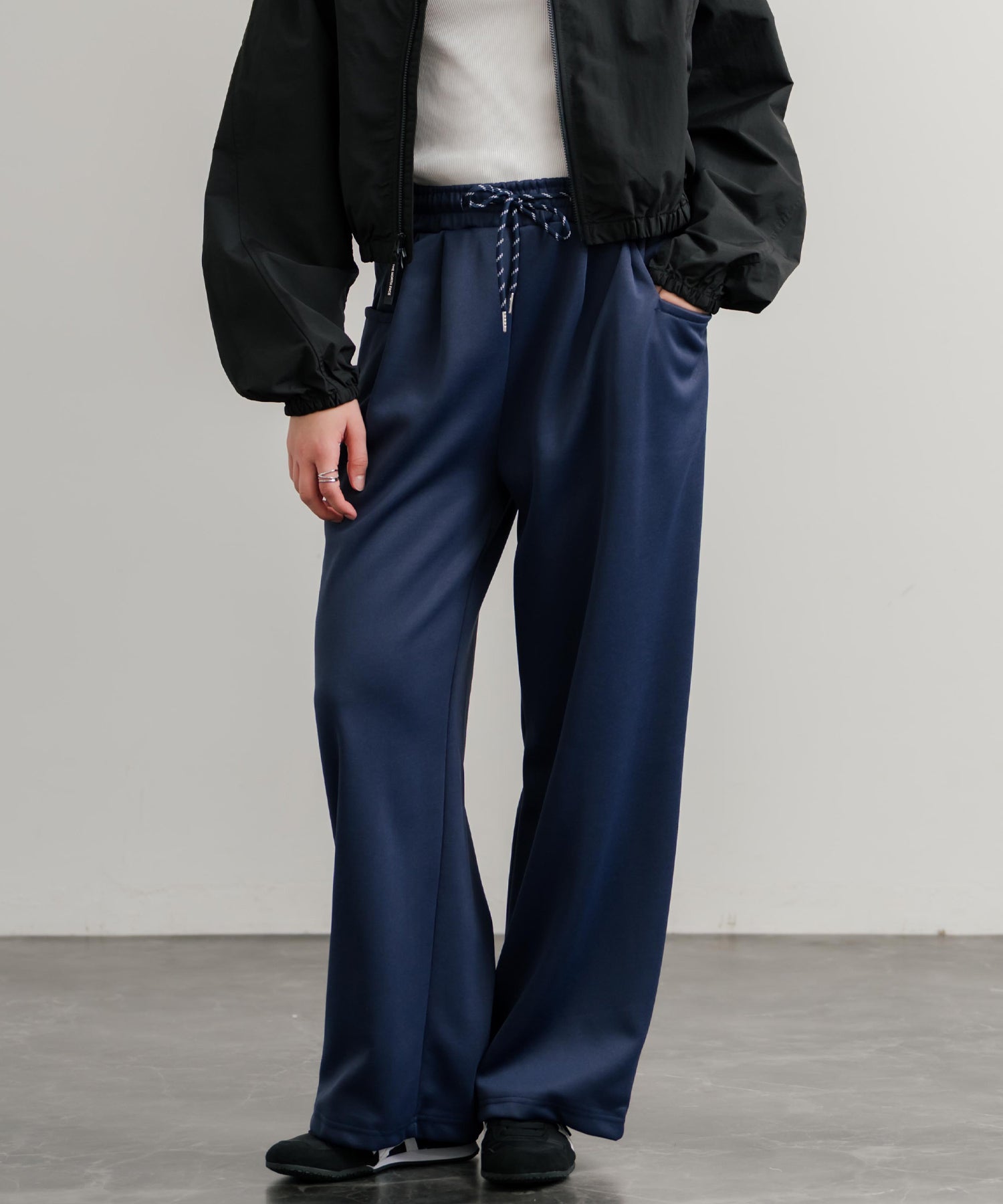 ロッキーモンロー Rocky Monroe スウェットパンツ イージー ワイド ルーズシルエット レディース ストレート 無地 ウエストゴム シンプル 韓国 Y2K スポーティー 部屋着 14918 (ホワイト) ホワイト