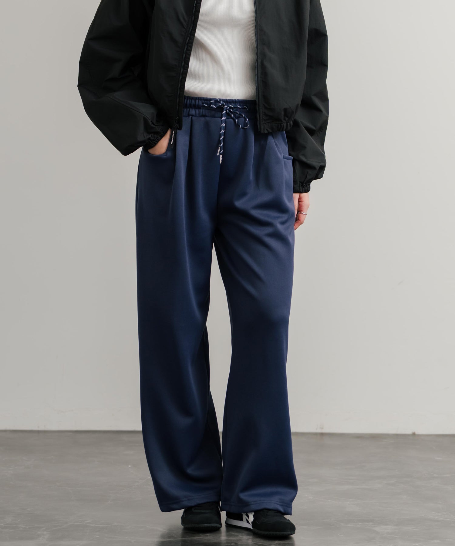 ロッキーモンロー Rocky Monroe スウェットパンツ イージー ワイド ルーズシルエット レディース ストレート 無地 ウエストゴム シンプル 韓国 Y2K スポーティー 部屋着 14918 (ホワイト) ホワイト