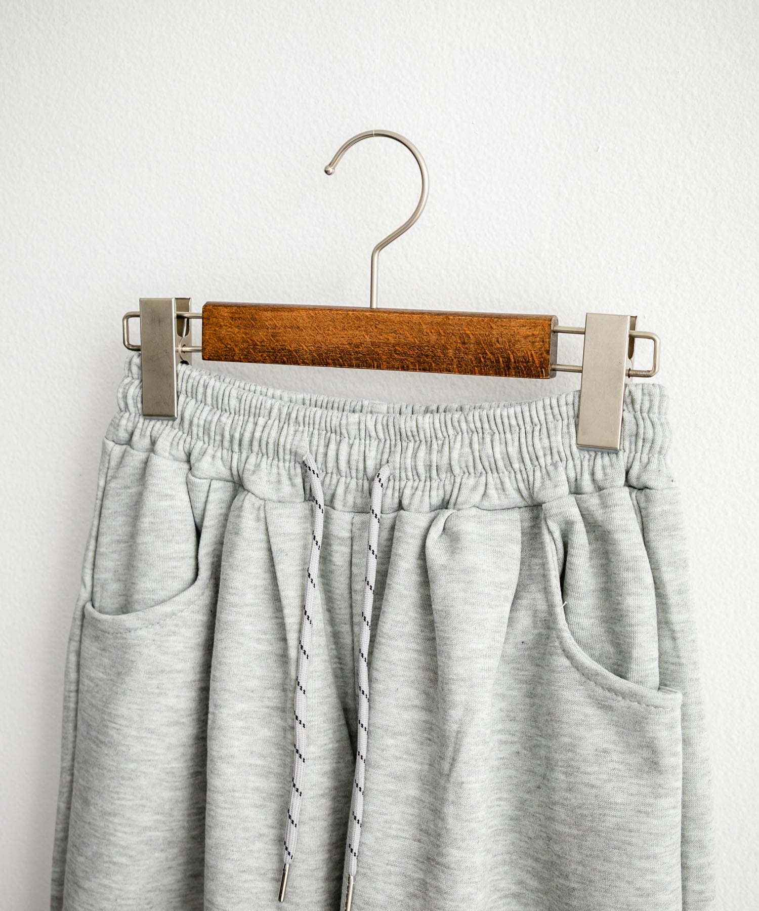 ロッキーモンロー Rocky Monroe スウェットパンツ イージー ワイド ルーズシルエット レディース ストレート 無地 ウエストゴム シンプル 韓国 Y2K スポーティー 部屋着 14918 (ホワイト) ホワイト