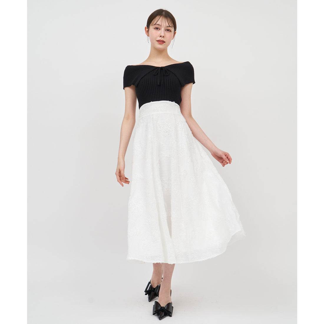 Royal Party Off-Shoulder Knit Docking 3D Flower Flare One-Piece Dress Royal Party Off-Shoulder Knit Docking 3D Flower Flare One-Piece Dress