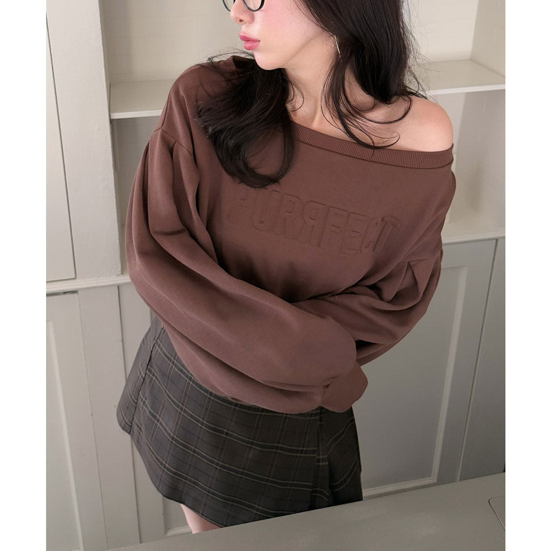 ロイヤルパーティー ROYAL PARTY エンボスロゴスウェット (ブラウン) ブラウン