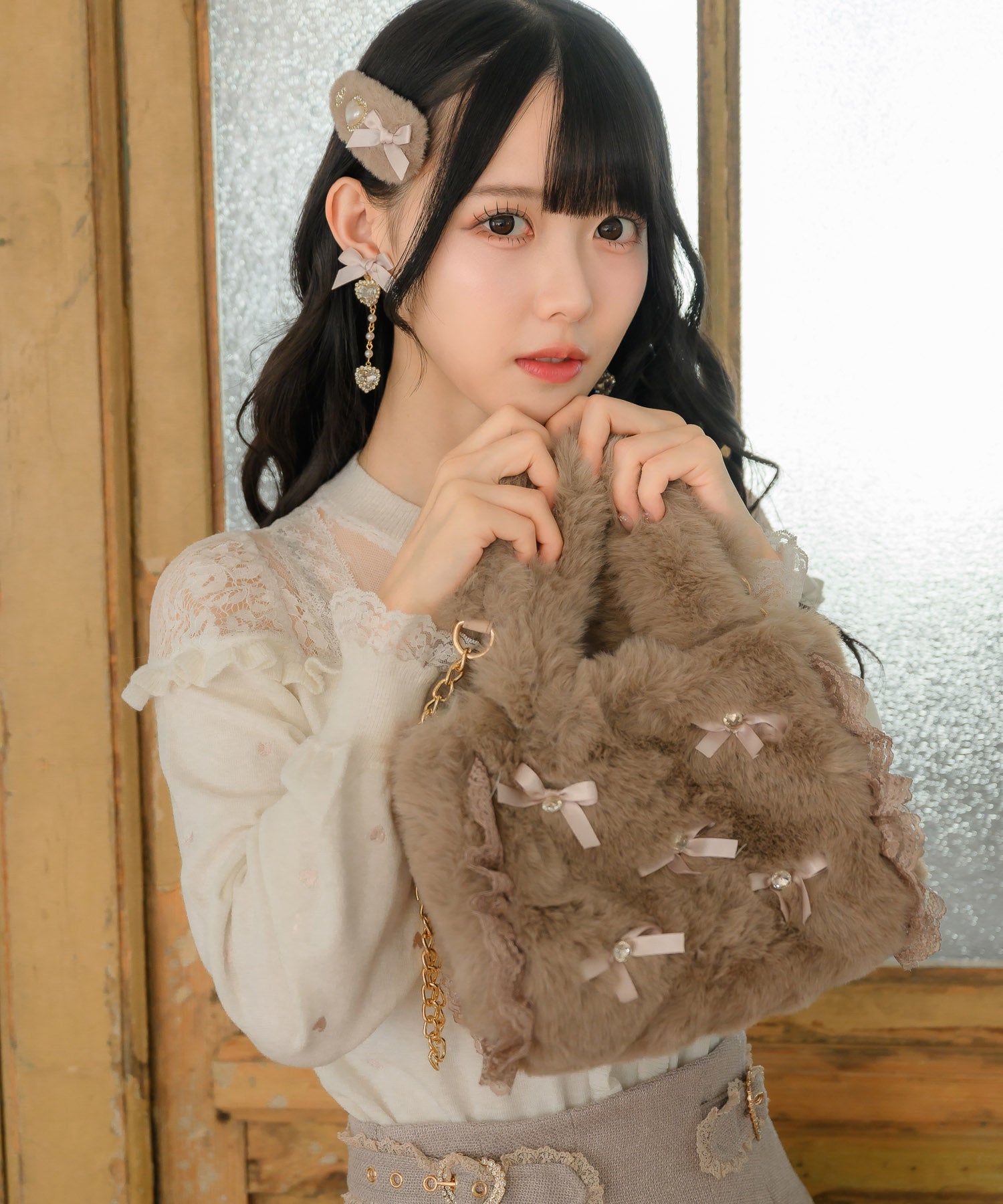 ロジータ ROJITA リボン付ふわふわファーバック (ベージュ) ベージュ