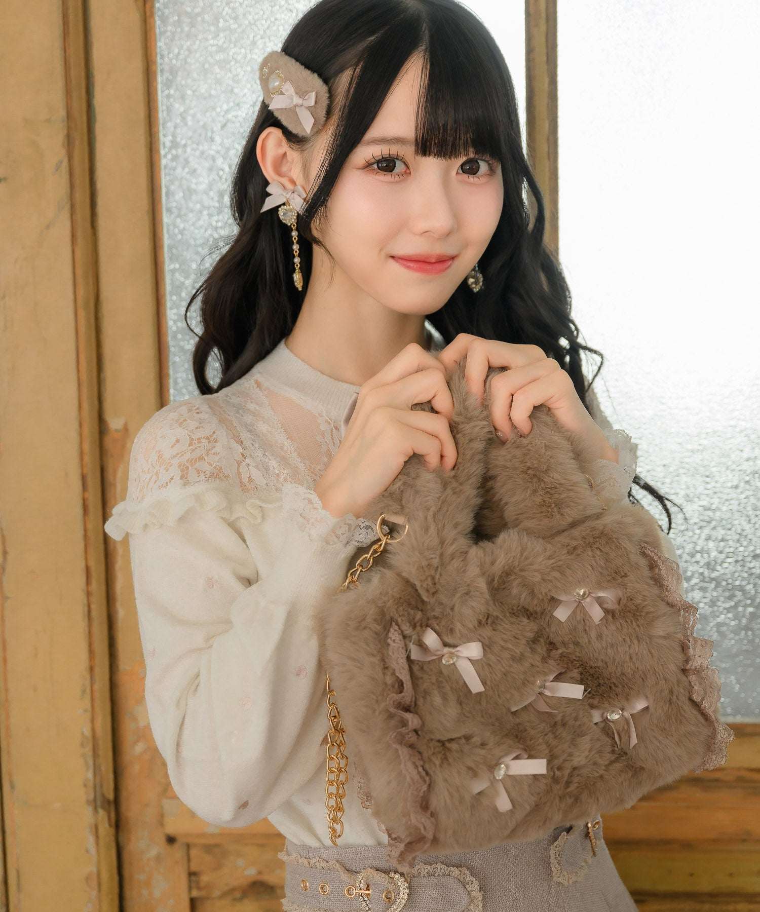 ロジータ ROJITA リボン付ふわふわファーバック (ベージュ) ベージュ