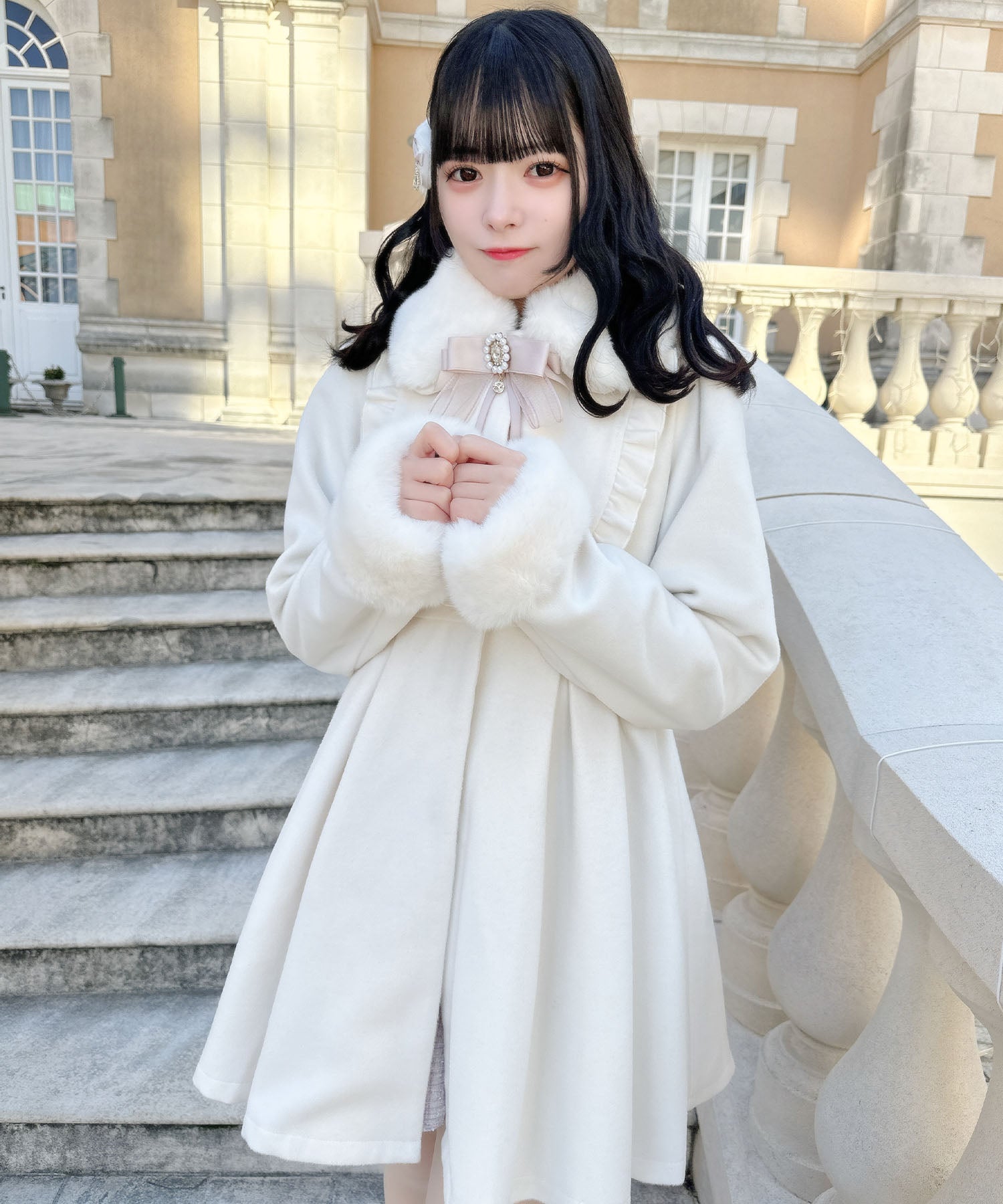 ロジータ ROJITA ブローチ付ドーリーコート