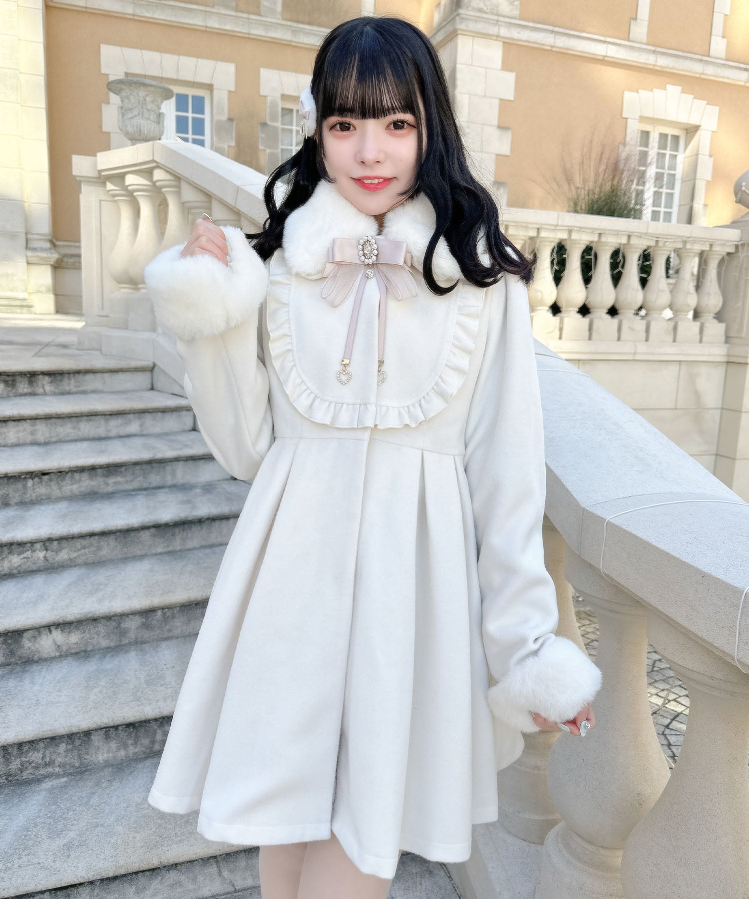 ロジータ ROJITA ブローチ付ドーリーコート