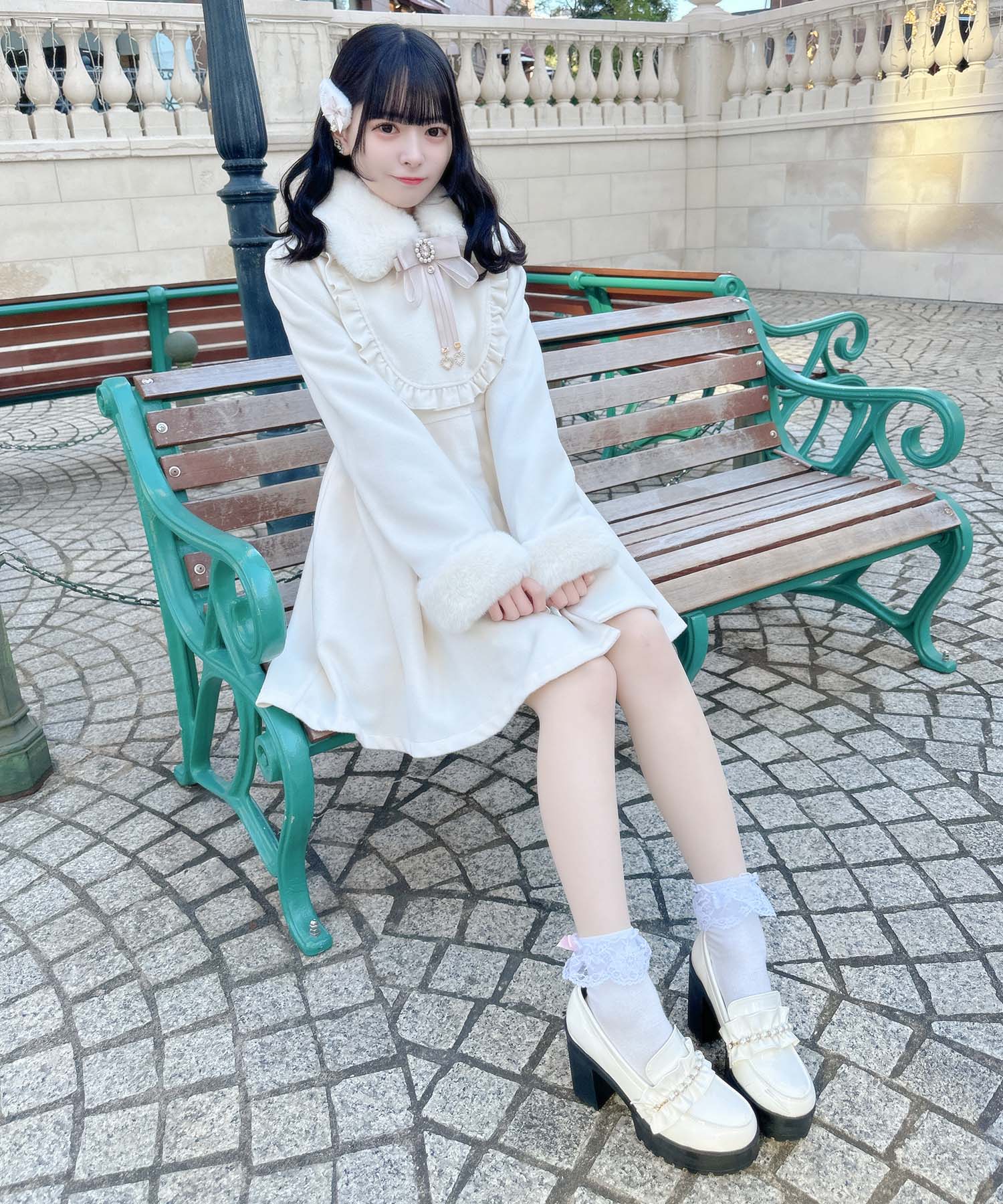 ロジータ ROJITA ブローチ付ドーリーコート