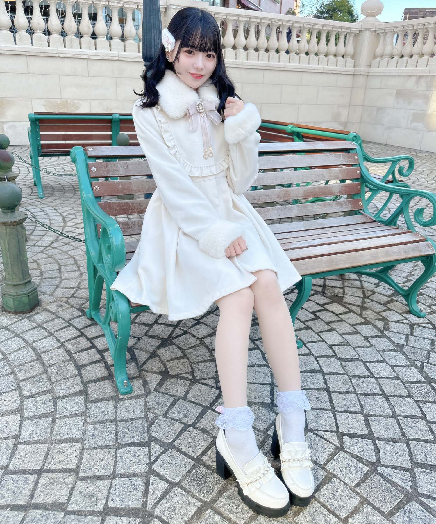 ロジータ ROJITA ブローチ付ドーリーコート