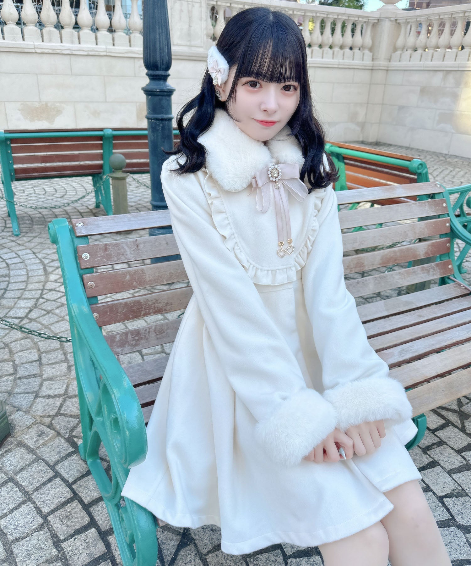 ロジータ ROJITA ブローチ付ドーリーコート