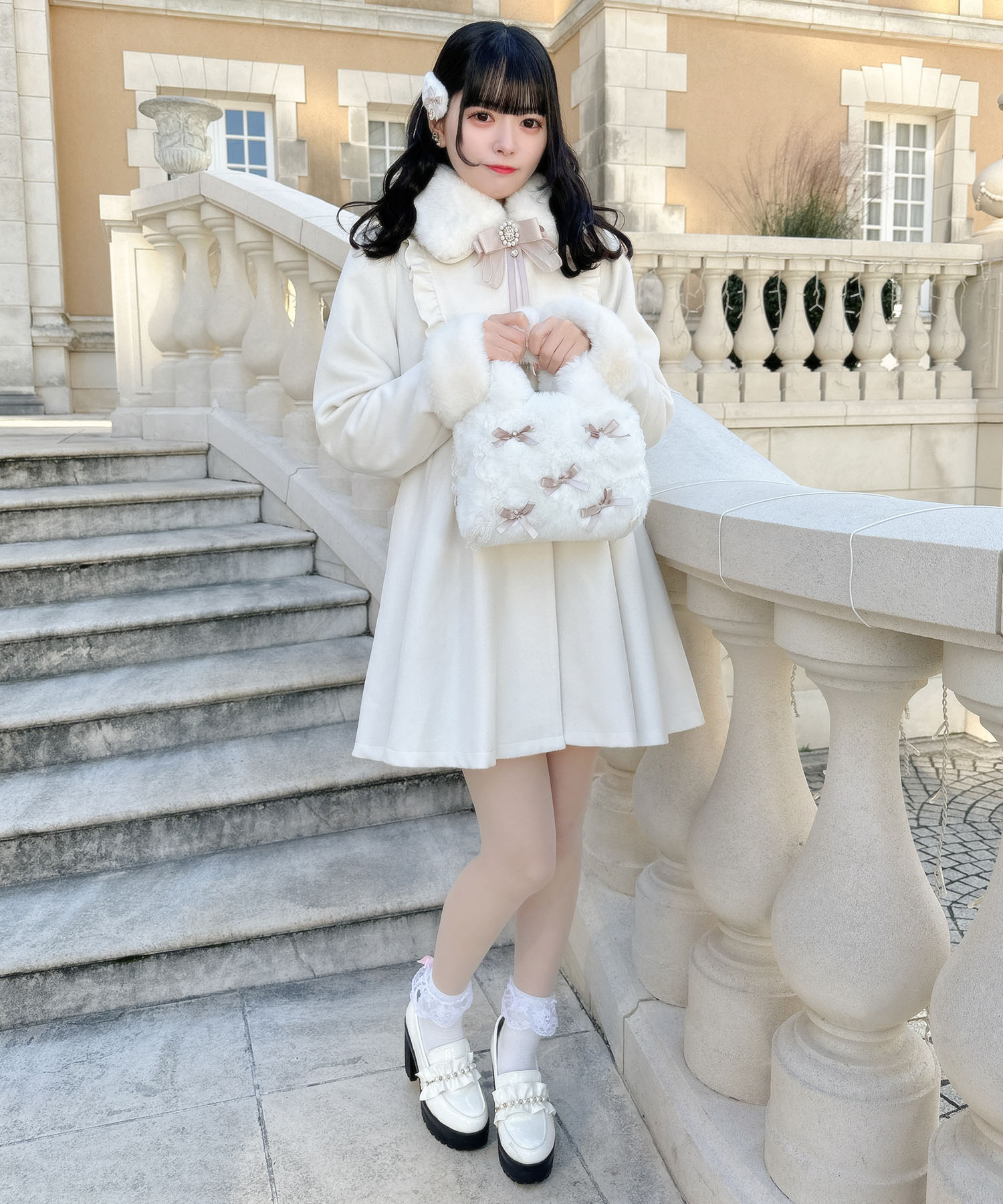 ロジータ ROJITA ブローチ付ドーリーコート