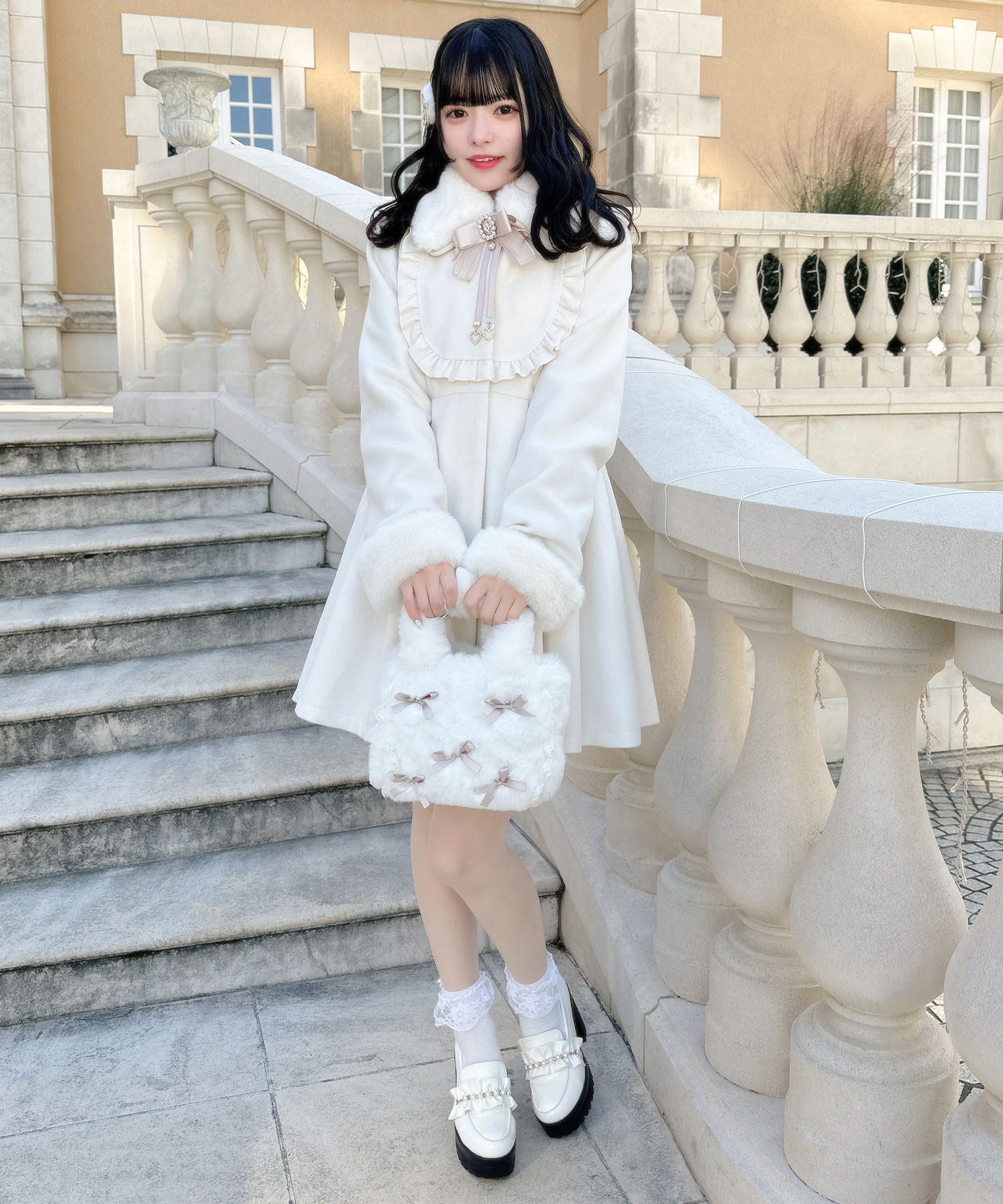 ロジータ ROJITA ブローチ付ドーリーコート