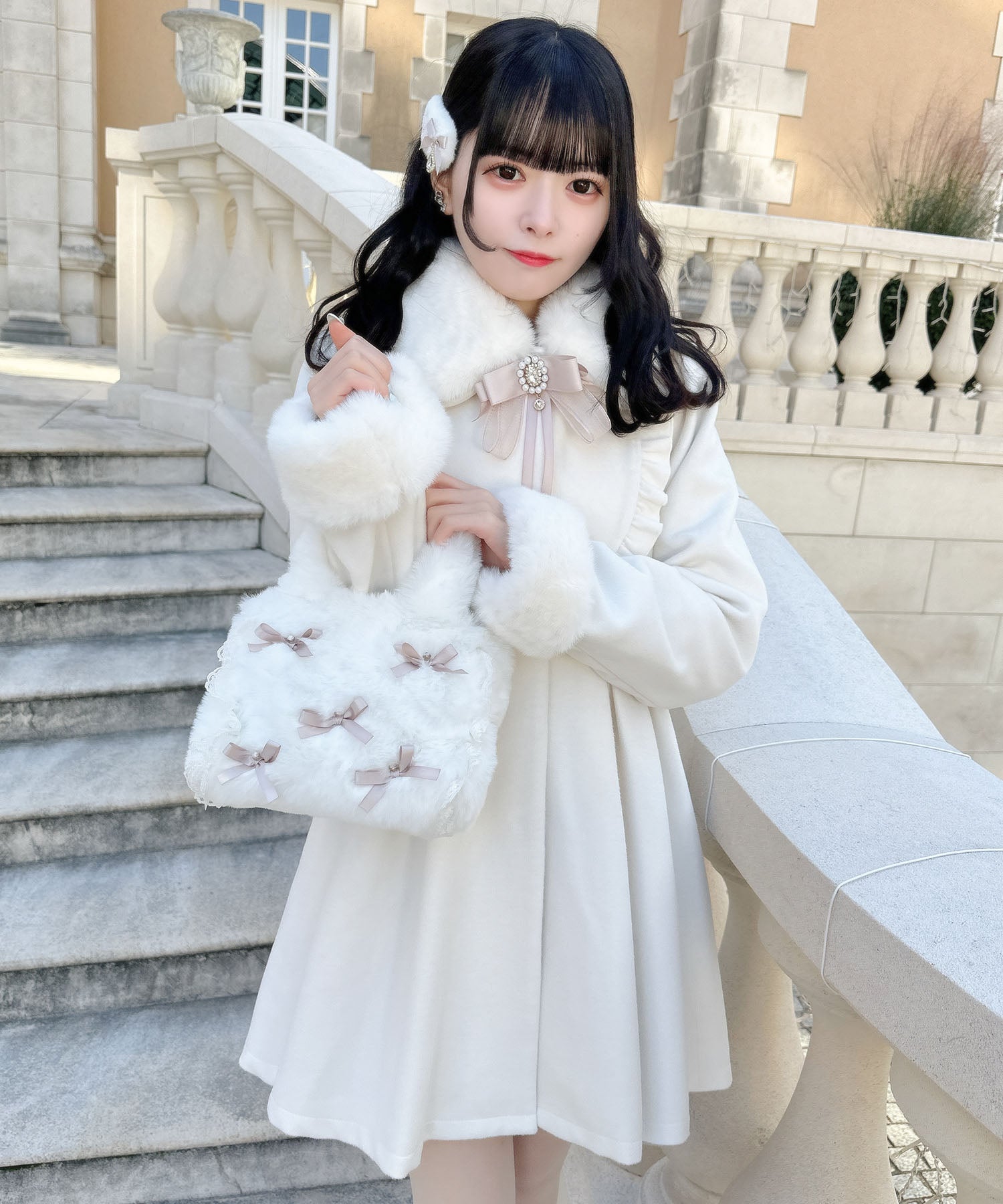 ロジータ ROJITA ブローチ付ドーリーコート