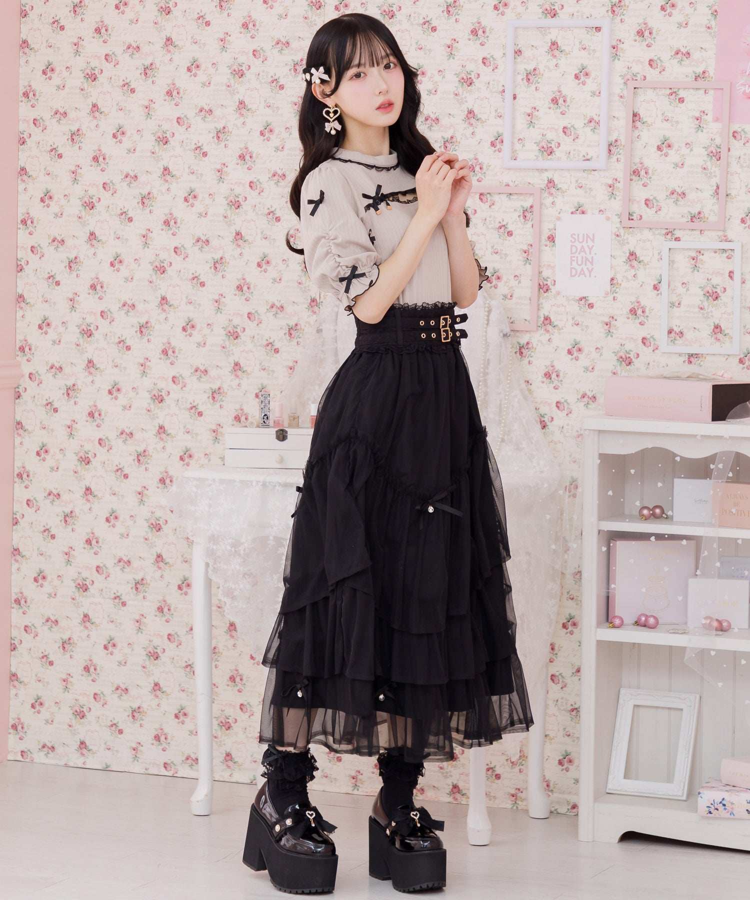 ロジータ ROJITA デコルテ開きリボンテレコトップス (ベージュ) ベージュ