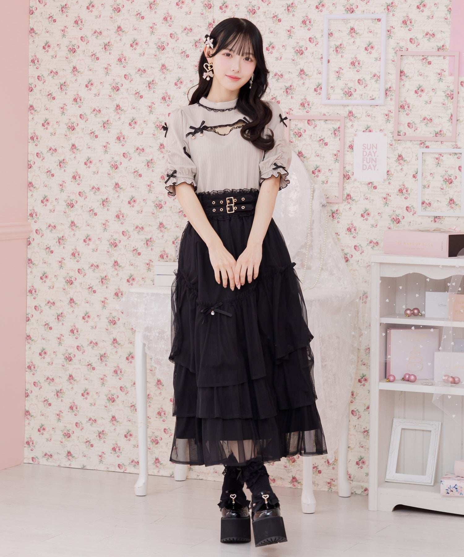 ロジータ ROJITA デコルテ開きリボンテレコトップス (ベージュ) ベージュ