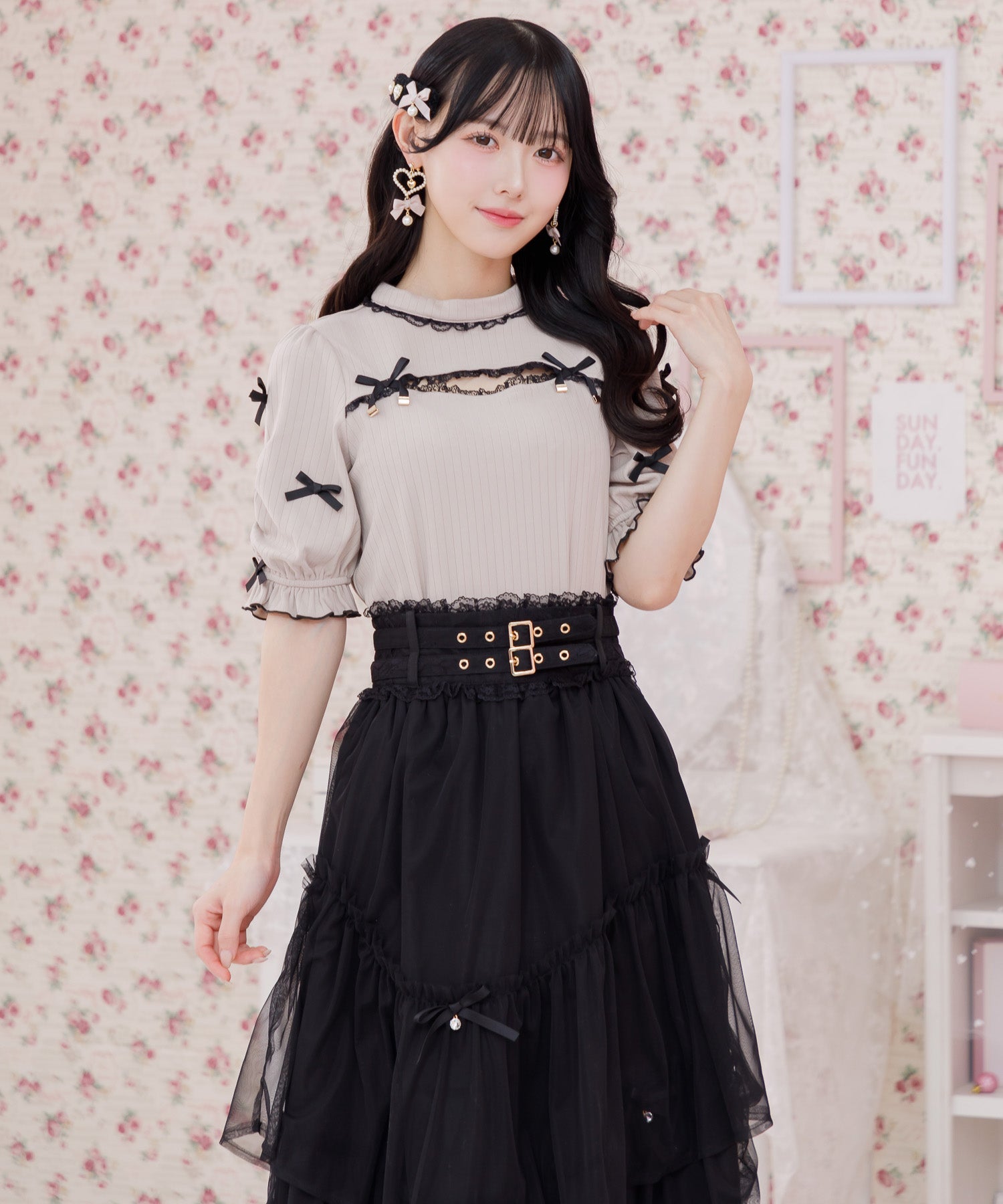 ロジータ ROJITA デコルテ開きリボンテレコトップス (ベージュ) ベージュ