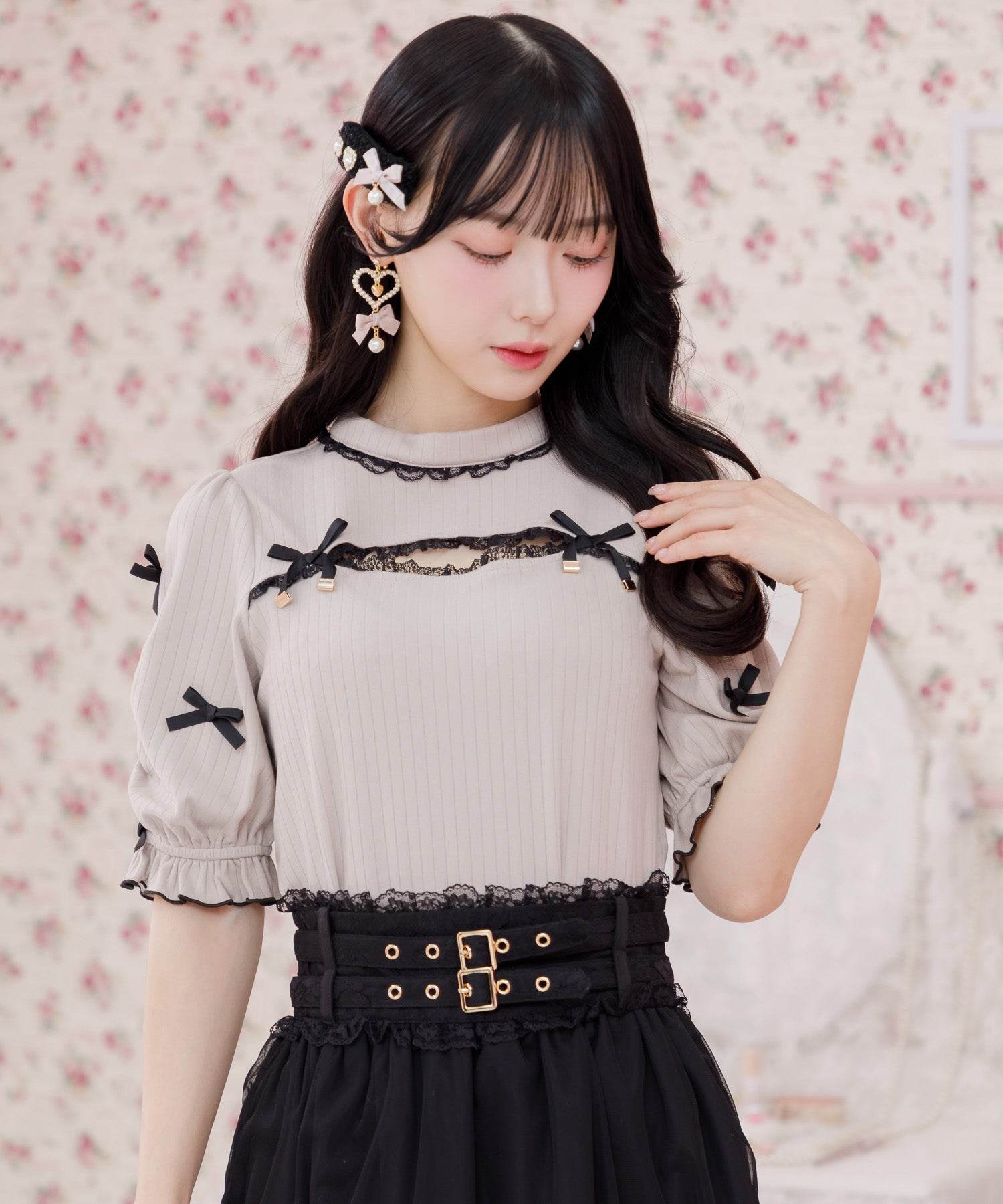 ロジータ ROJITA デコルテ開きリボンテレコトップス (ベージュ) ベージュ