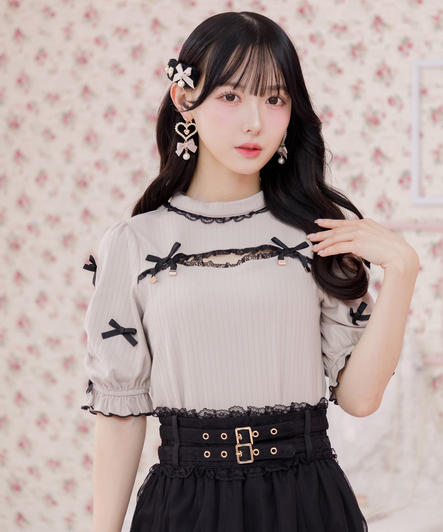 ロジータ ROJITA デコルテ開きリボンテレコトップス (ベージュ) ベージュ