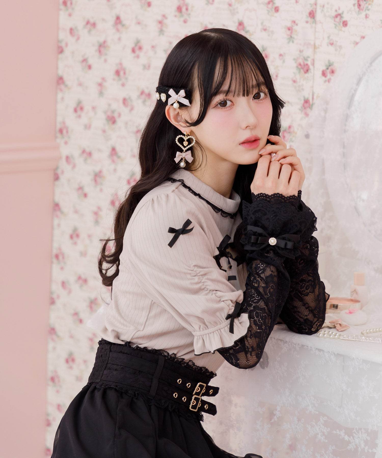 ロジータ ROJITA デコルテ開きリボンテレコトップス (ベージュ) ベージュ