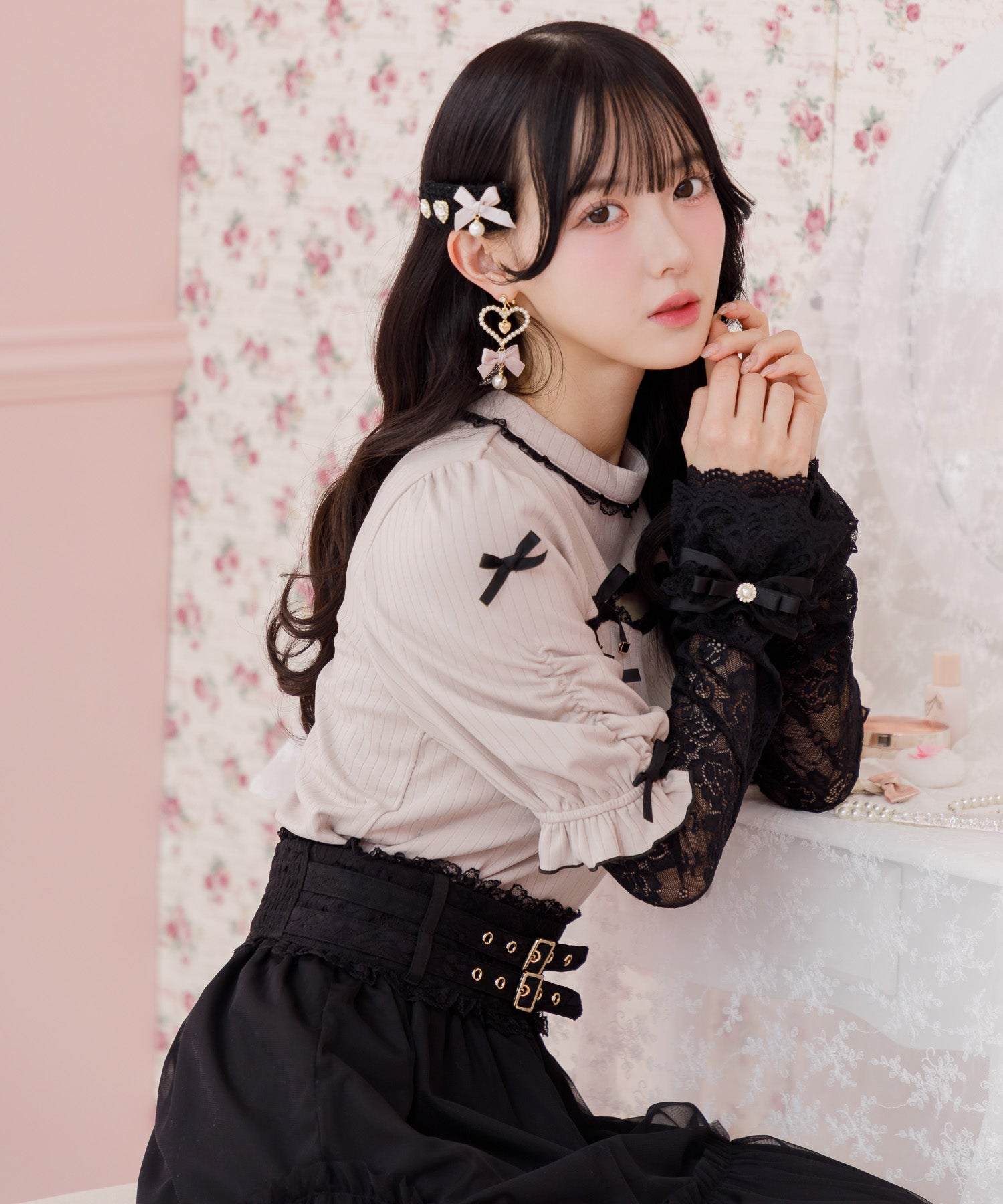 ロジータ ROJITA デコルテ開きリボンテレコトップス (ベージュ) ベージュ