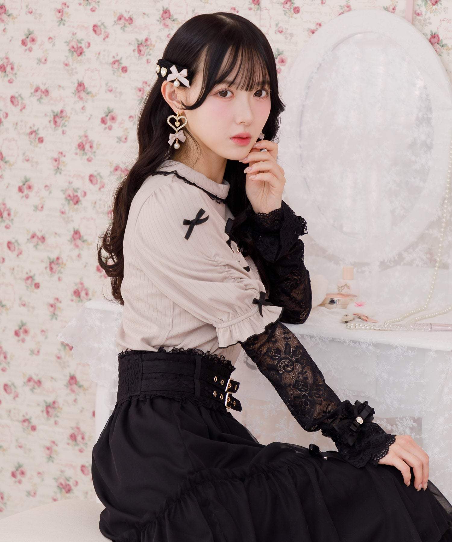 ロジータ ROJITA デコルテ開きリボンテレコトップス (ベージュ) ベージュ