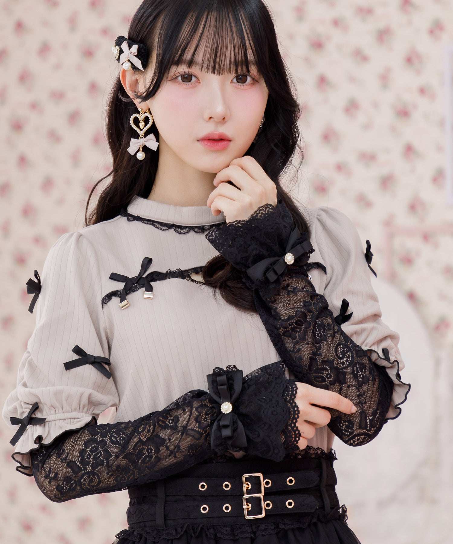 ロジータ ROJITA デコルテ開きリボンテレコトップス (ベージュ) ベージュ