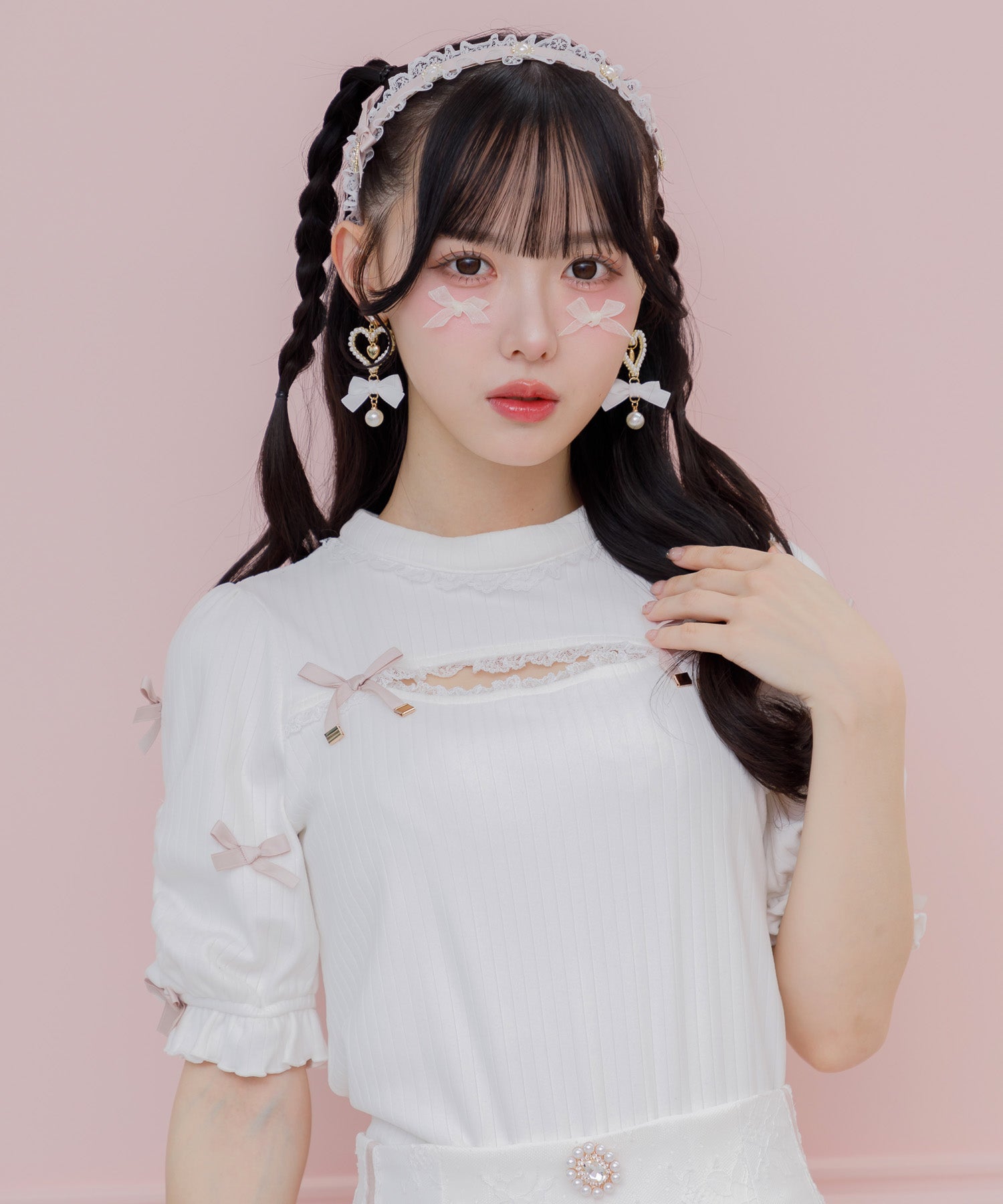 ロジータ ROJITA デコルテ開きリボンテレコトップス (ホワイト) ホワイト