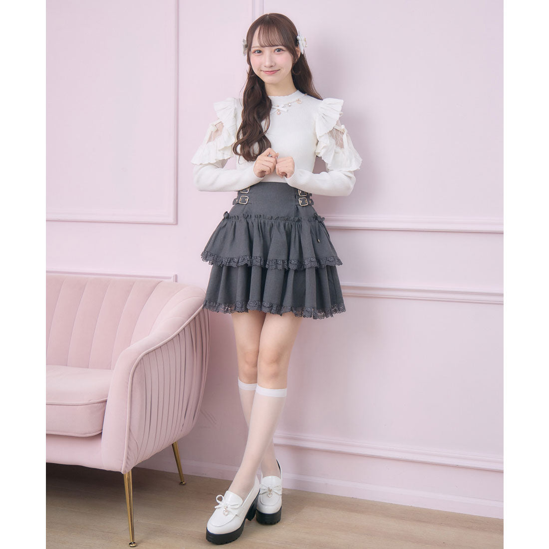 ロジータ ROJITA ネックレス付肩フリルニット (ホワイト) ホワイト