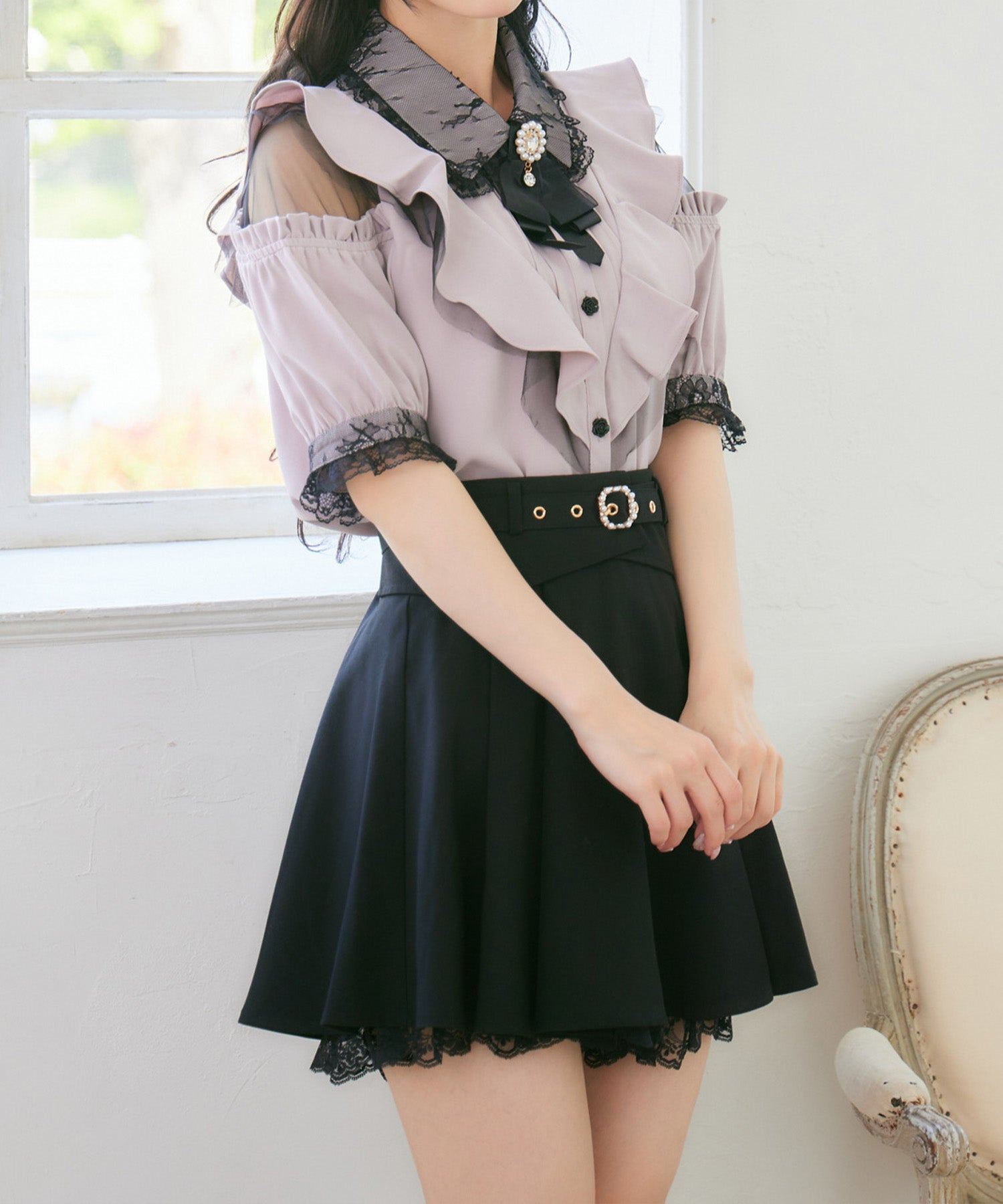 ロジータ ROJITA 肩開きVラッフル切替半袖ブラウス