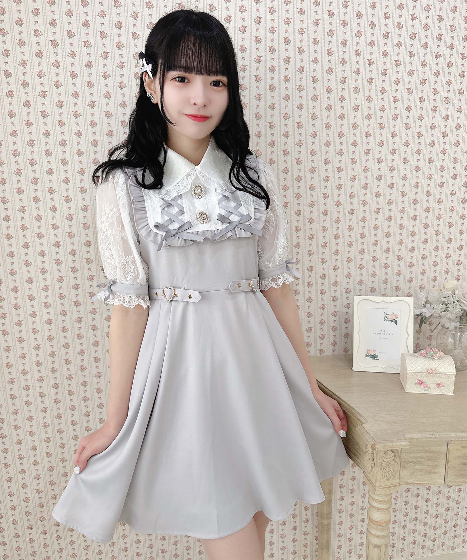 ロジータ ROJITA ヨークレースアップワンピース,グレー