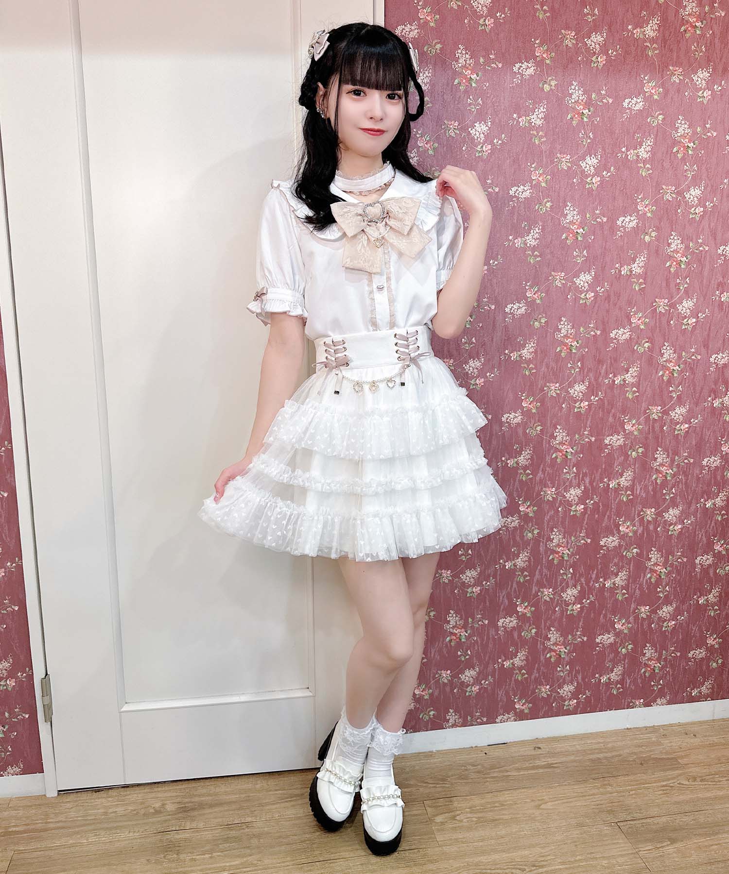 ロジータ ROJITA パールチェーンリボンブローチ付ブラウス