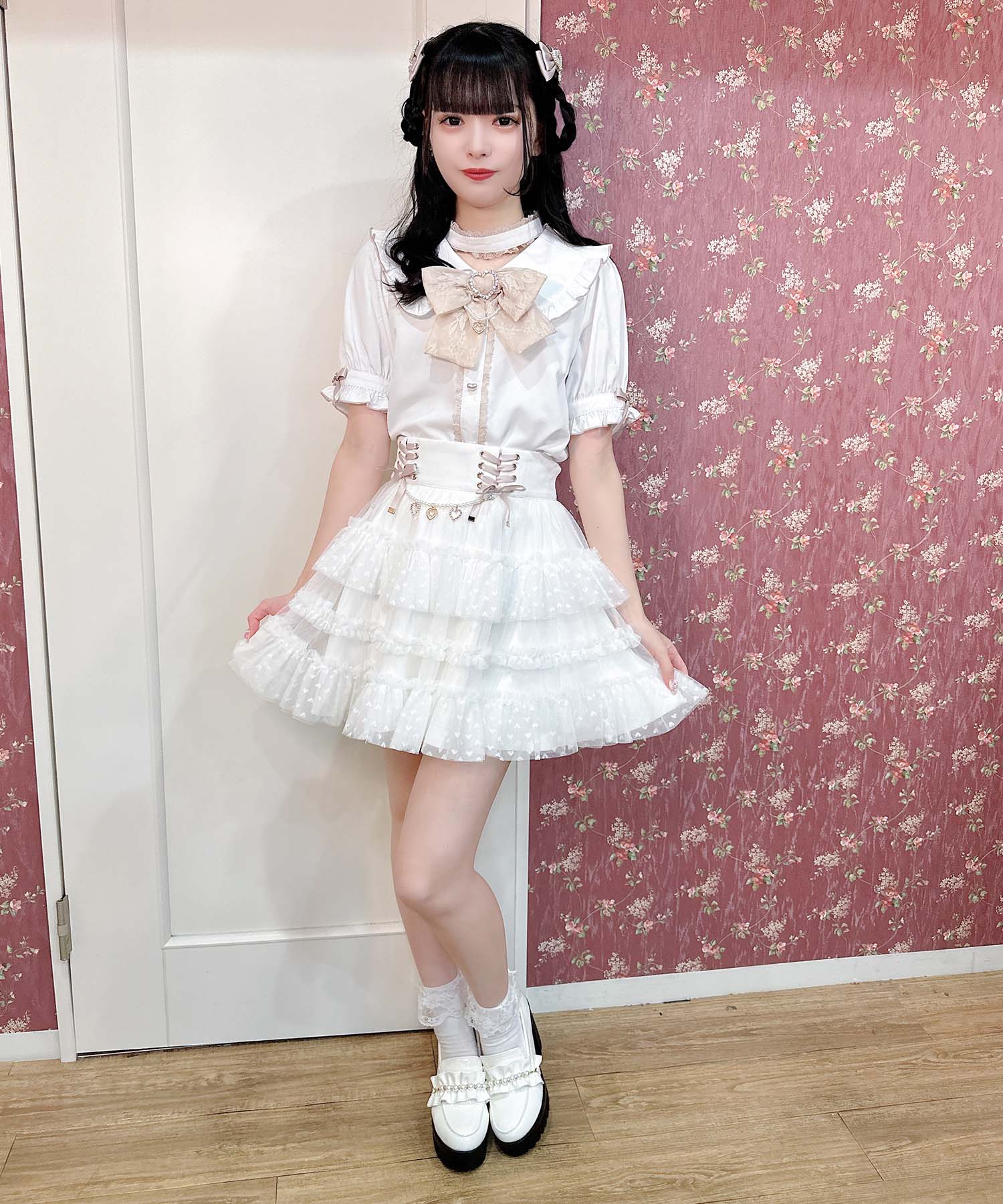 ロジータ ROJITA パールチェーンリボンブローチ付ブラウス